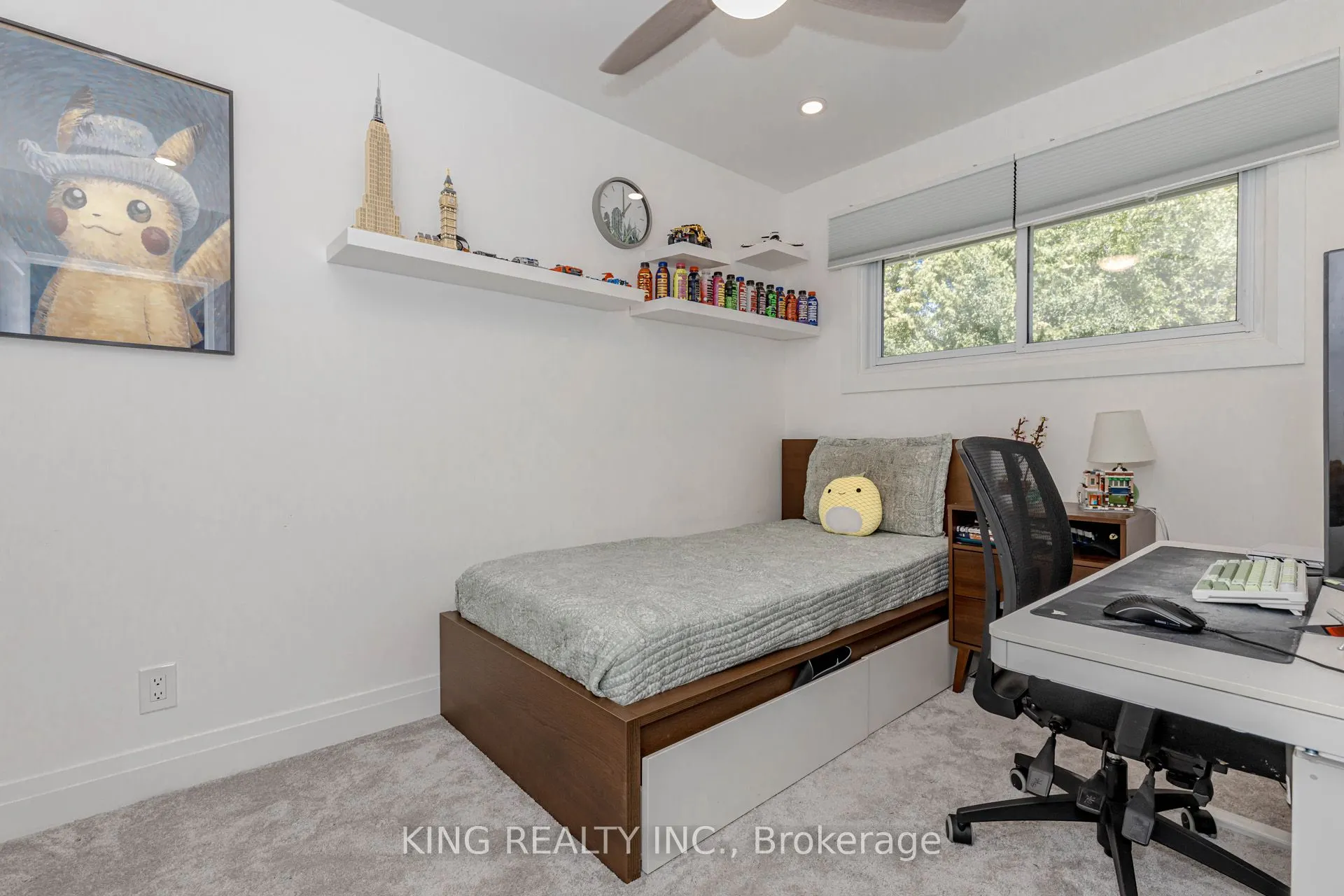 28 AINSLIE Avenue