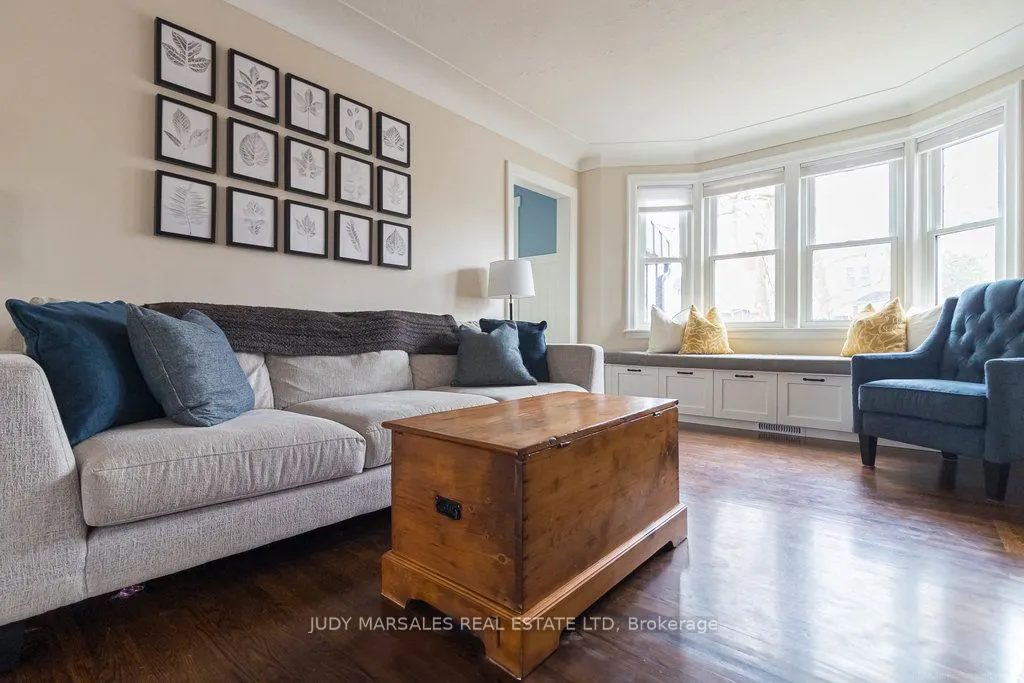 211 Wexford Avenue S