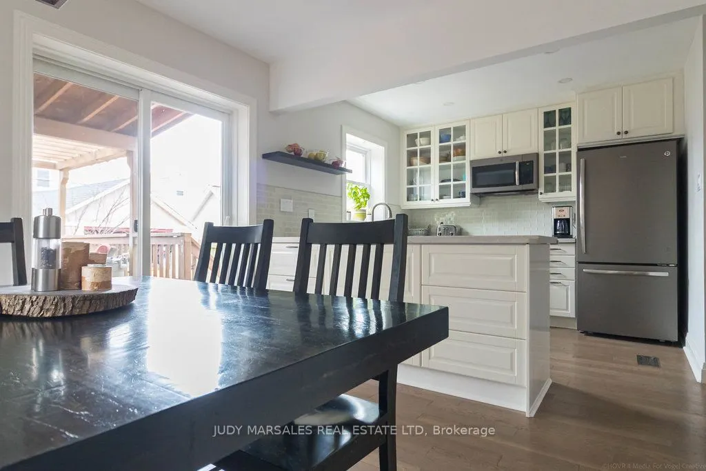 211 Wexford Avenue S