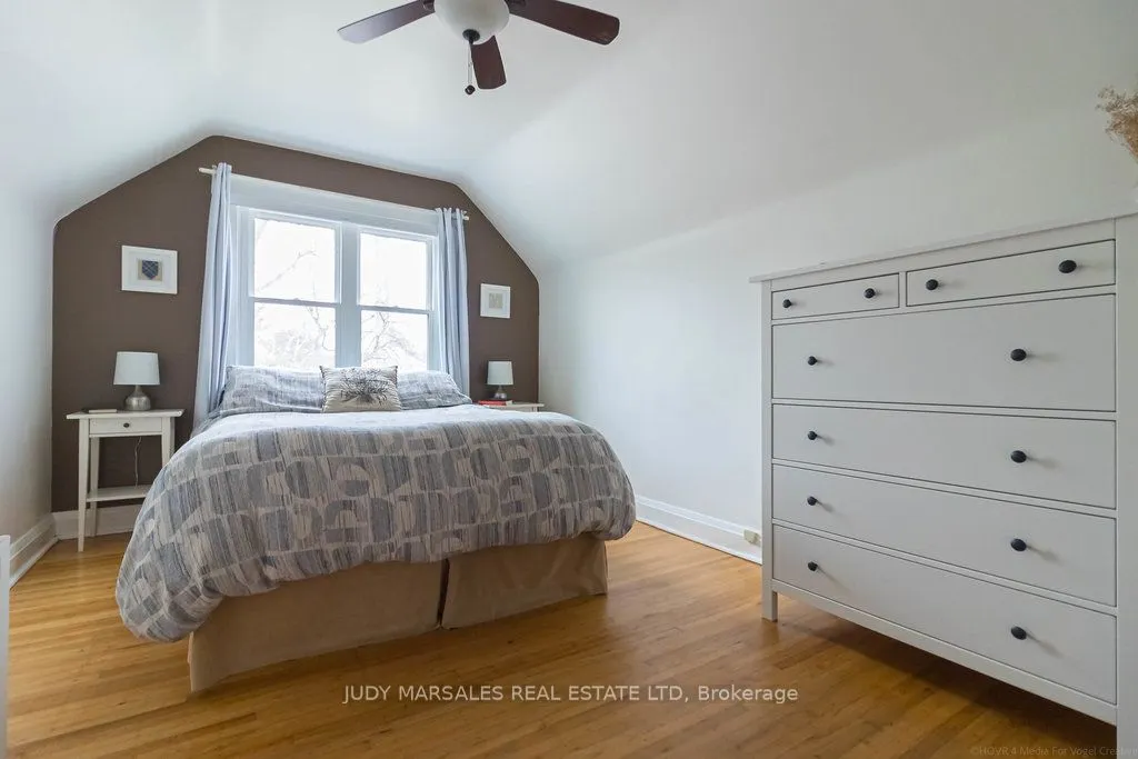 211 Wexford Avenue S