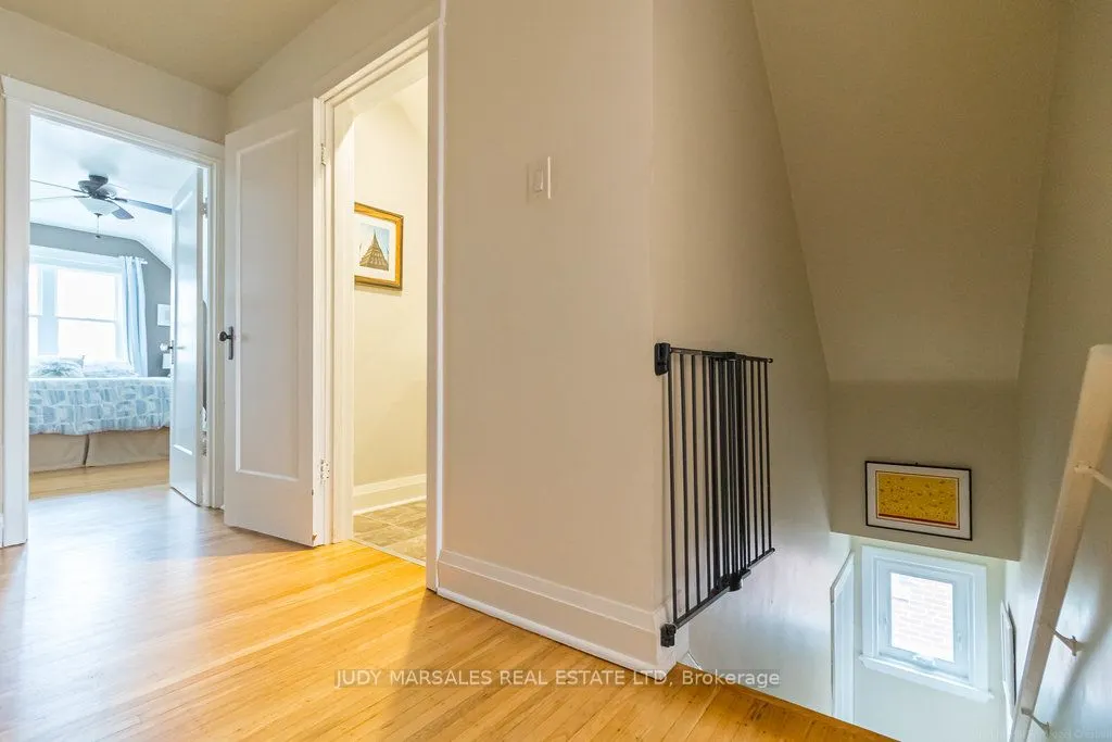 211 Wexford Avenue S