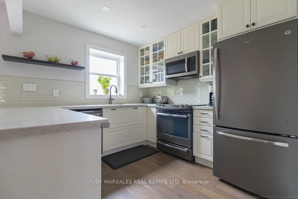 211 Wexford Avenue S