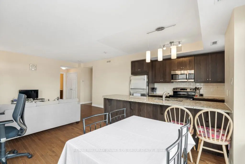 140 Guelph Private, #201