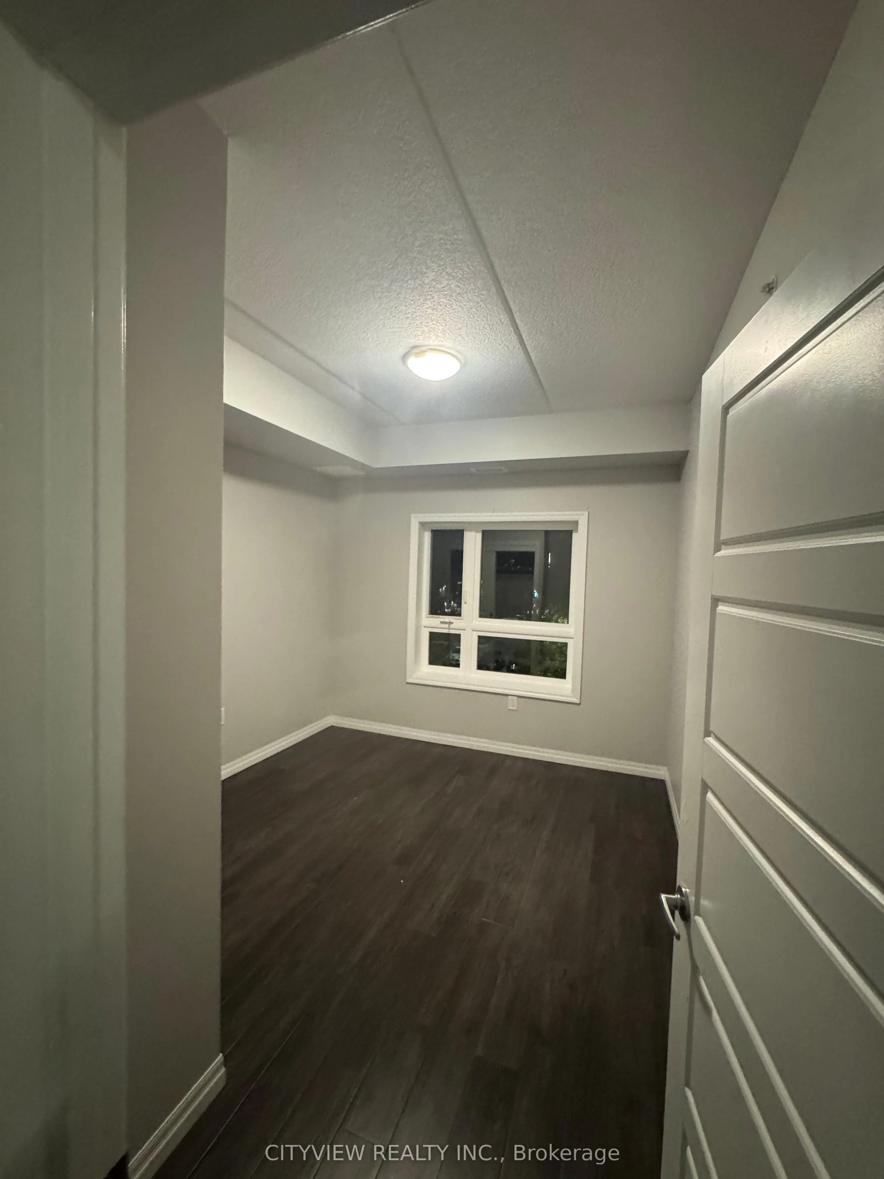 35 Kingsbury Square, #303
