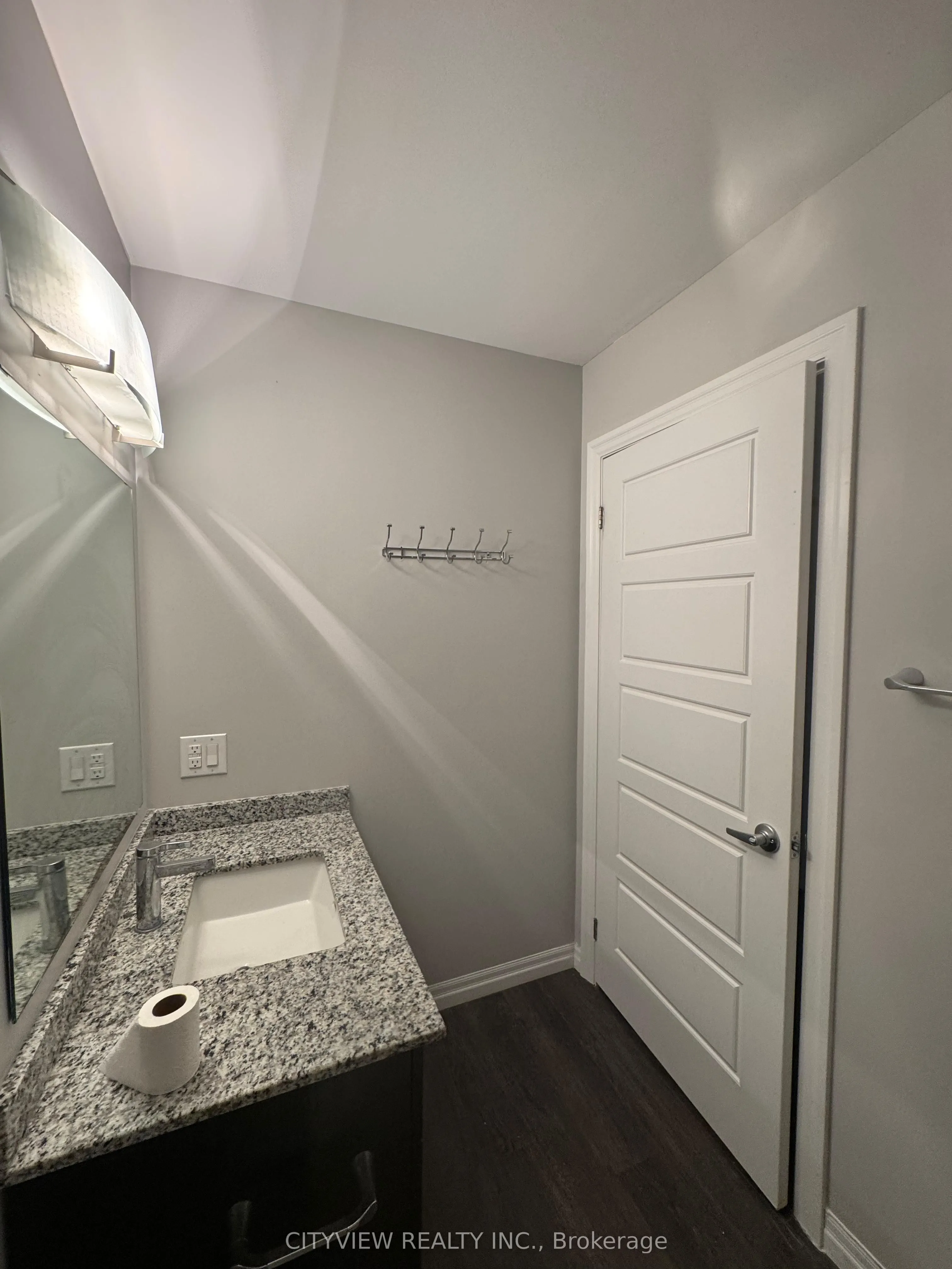 35 Kingsbury Square, #303