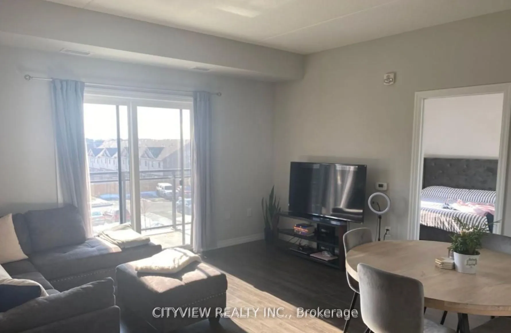 35 Kingsbury Square, #303