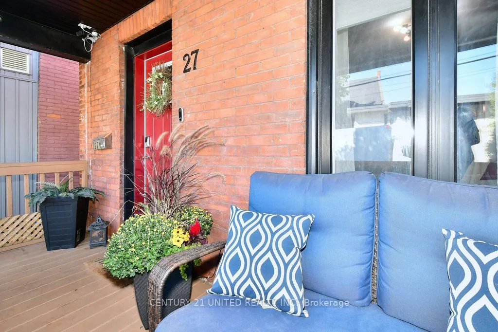 27 Park Street N