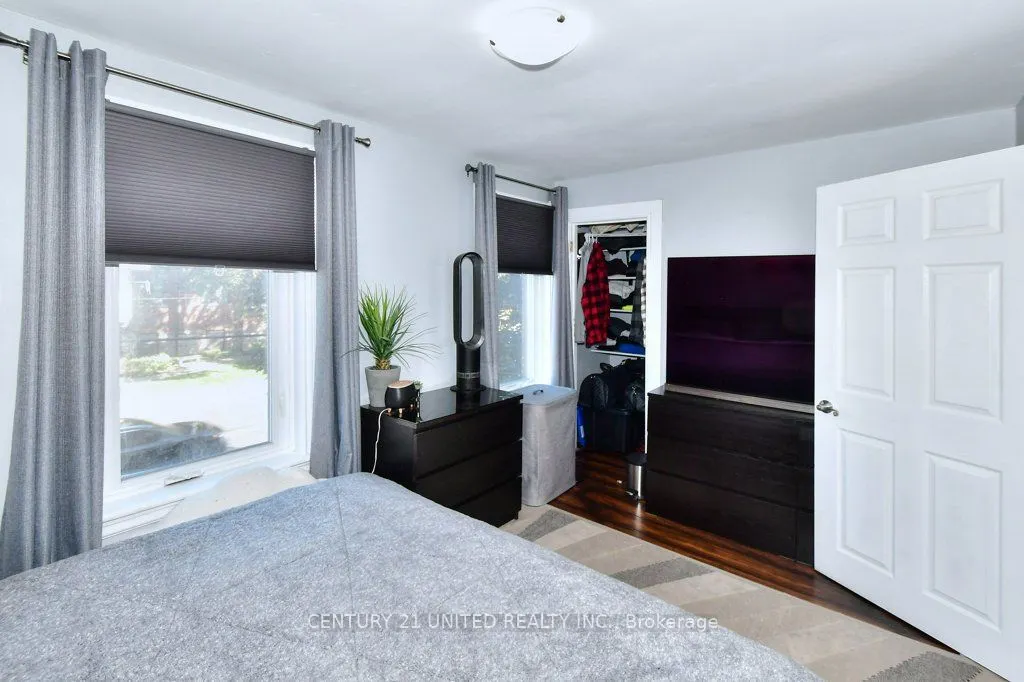 27 Park Street N
