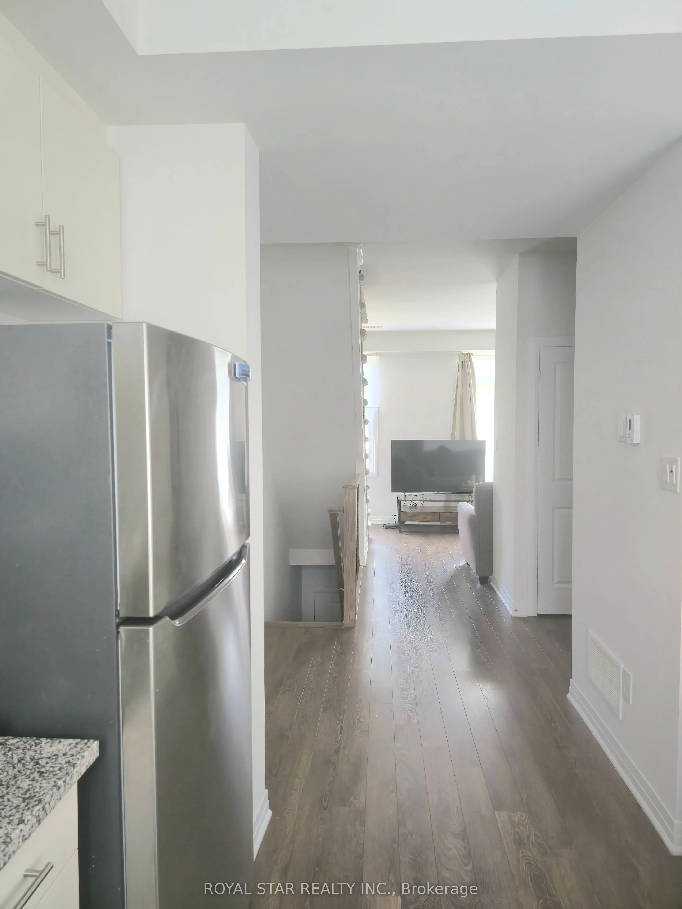 2 Willow Street, #33