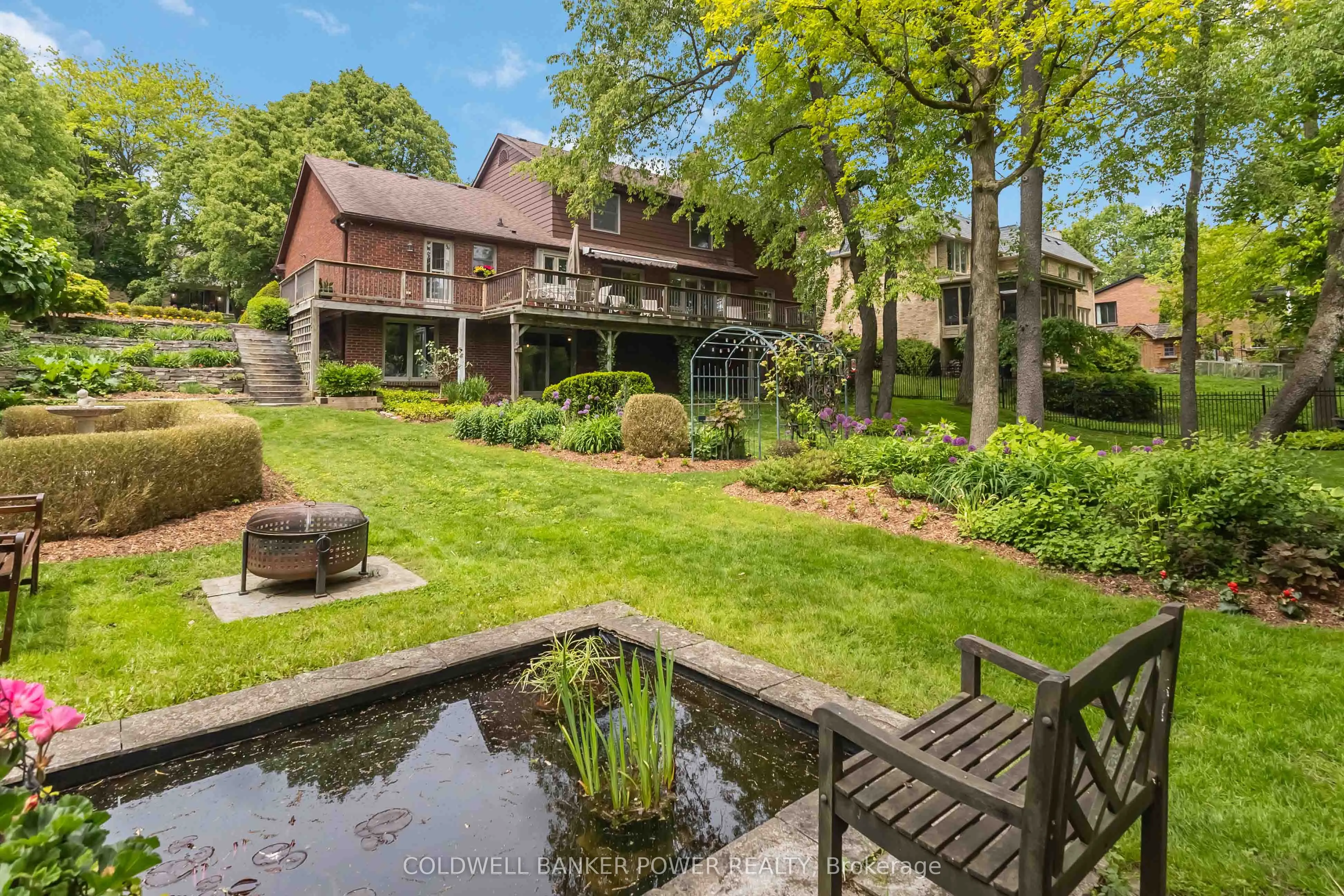 41 Hampton Crescent