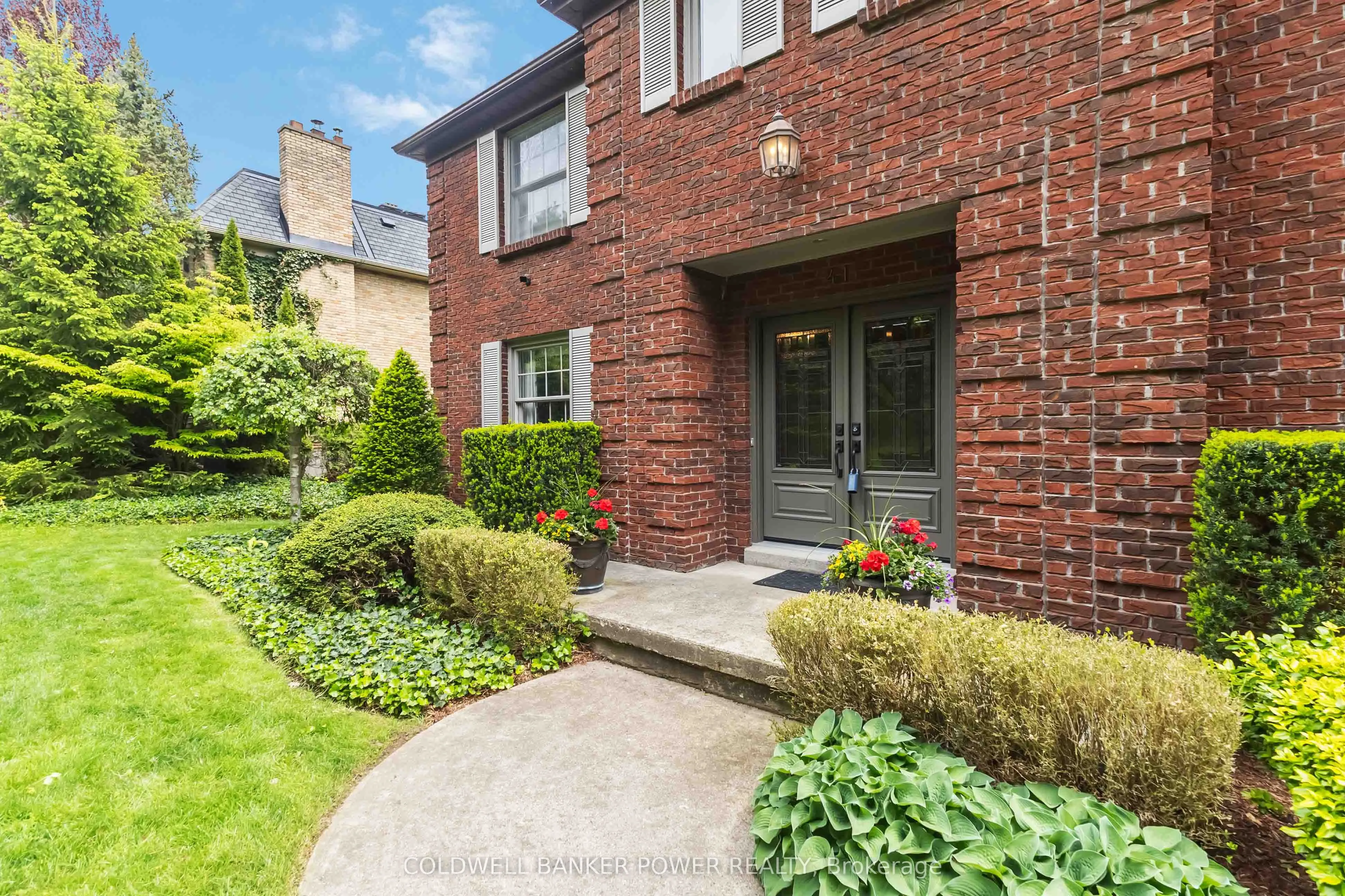 41 Hampton Crescent