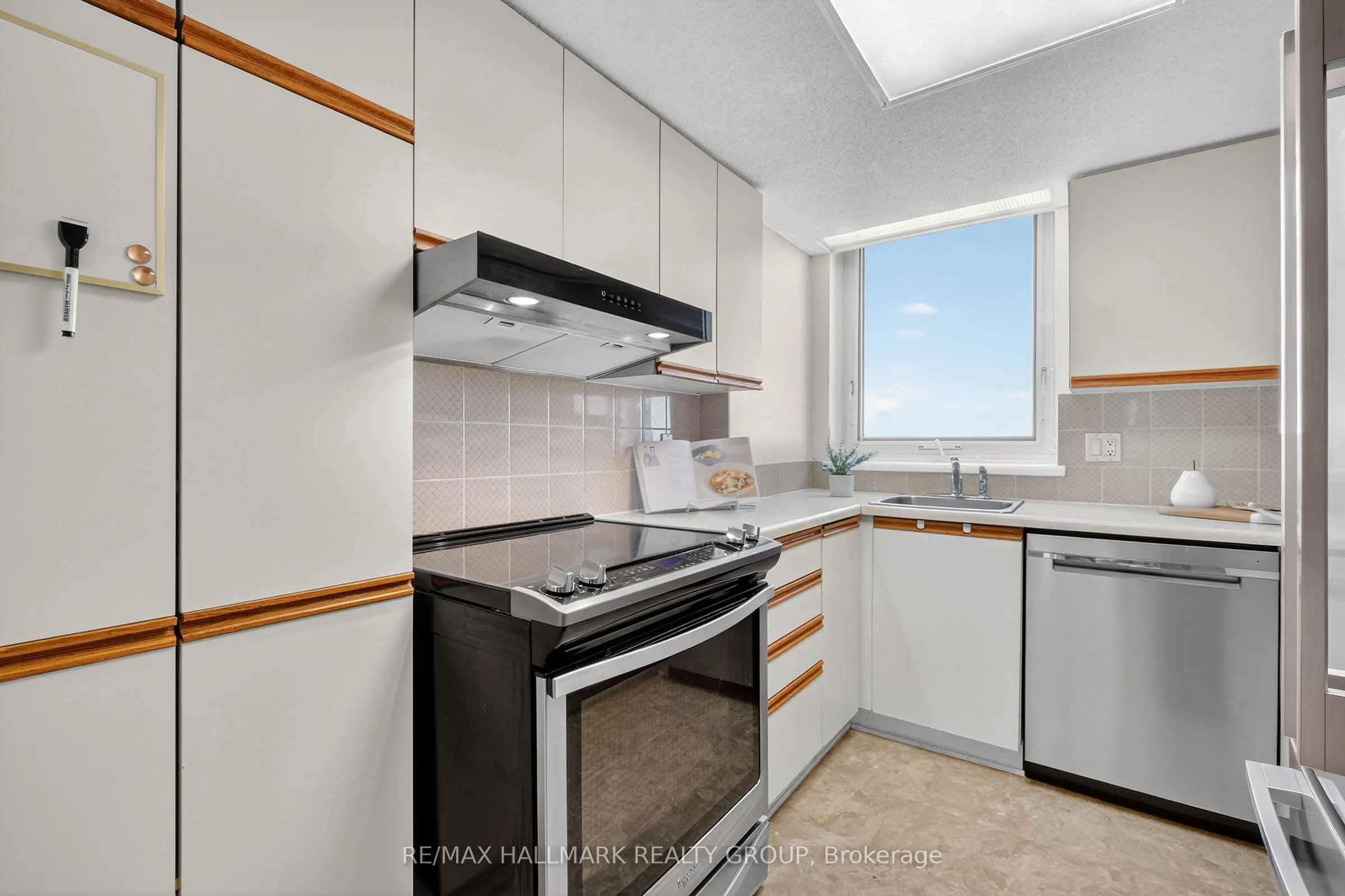 80 Sandcastle Drive, #1207