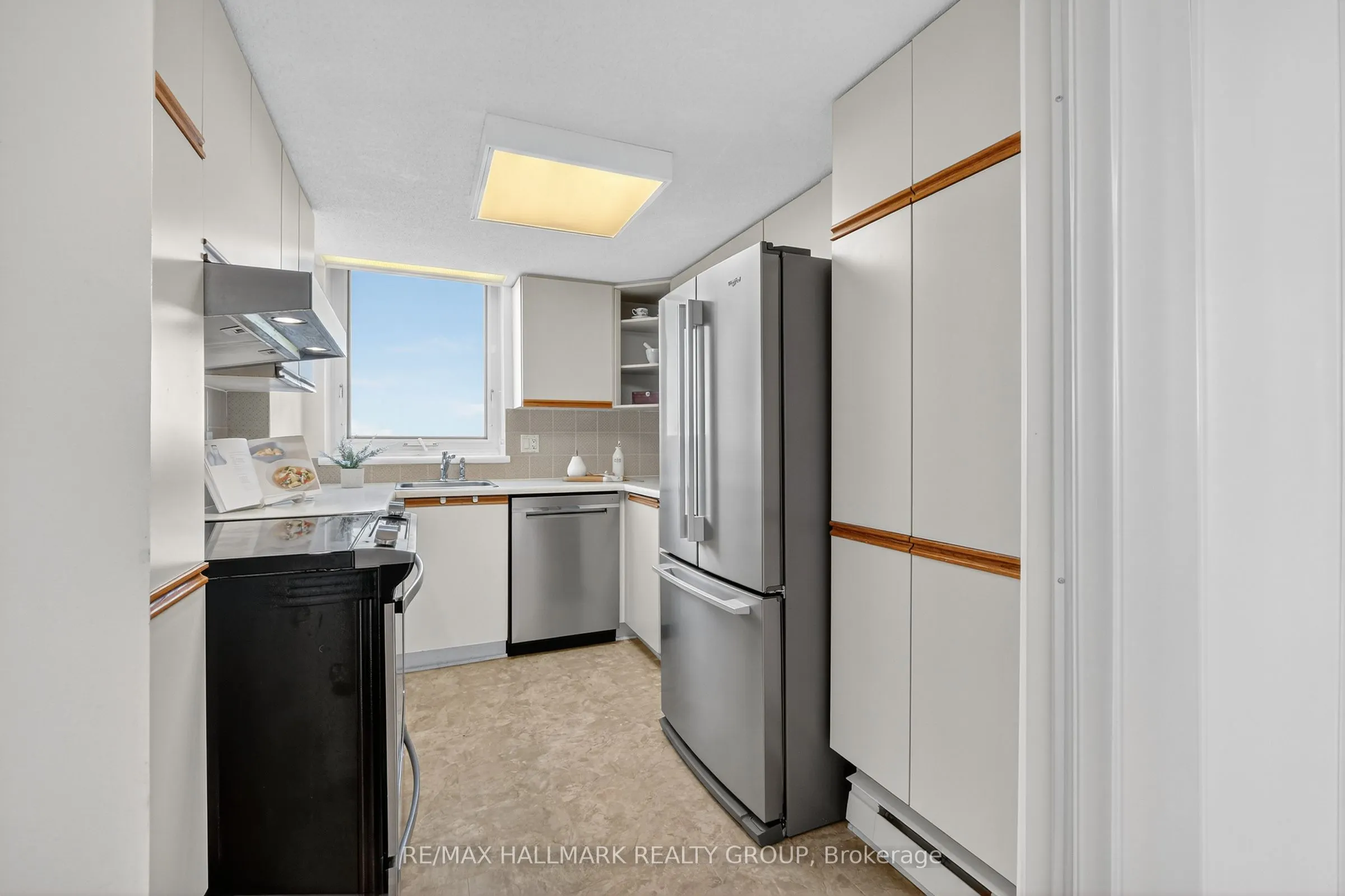 80 Sandcastle Drive, #1207