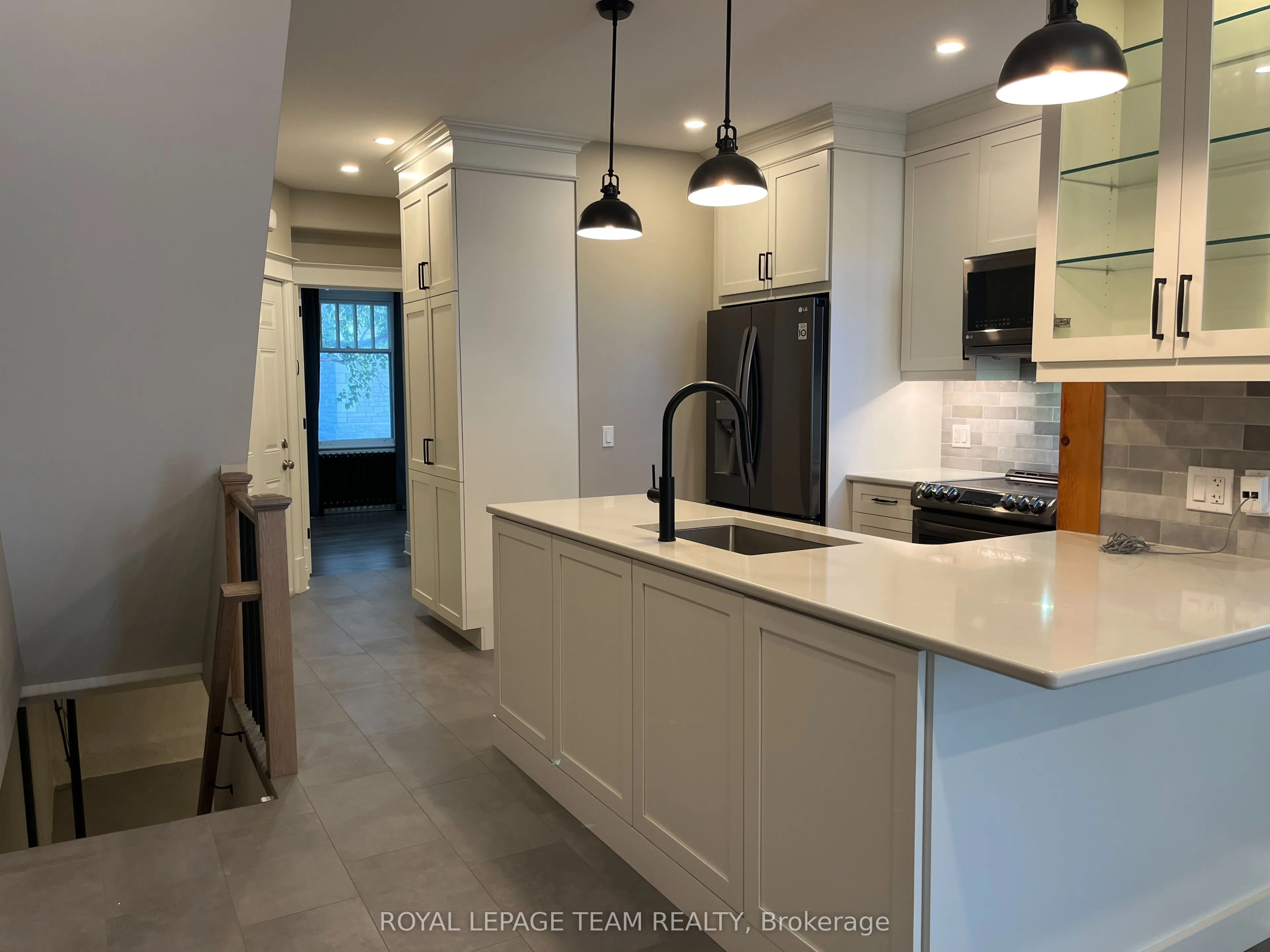 75 Cathcart Street, #1