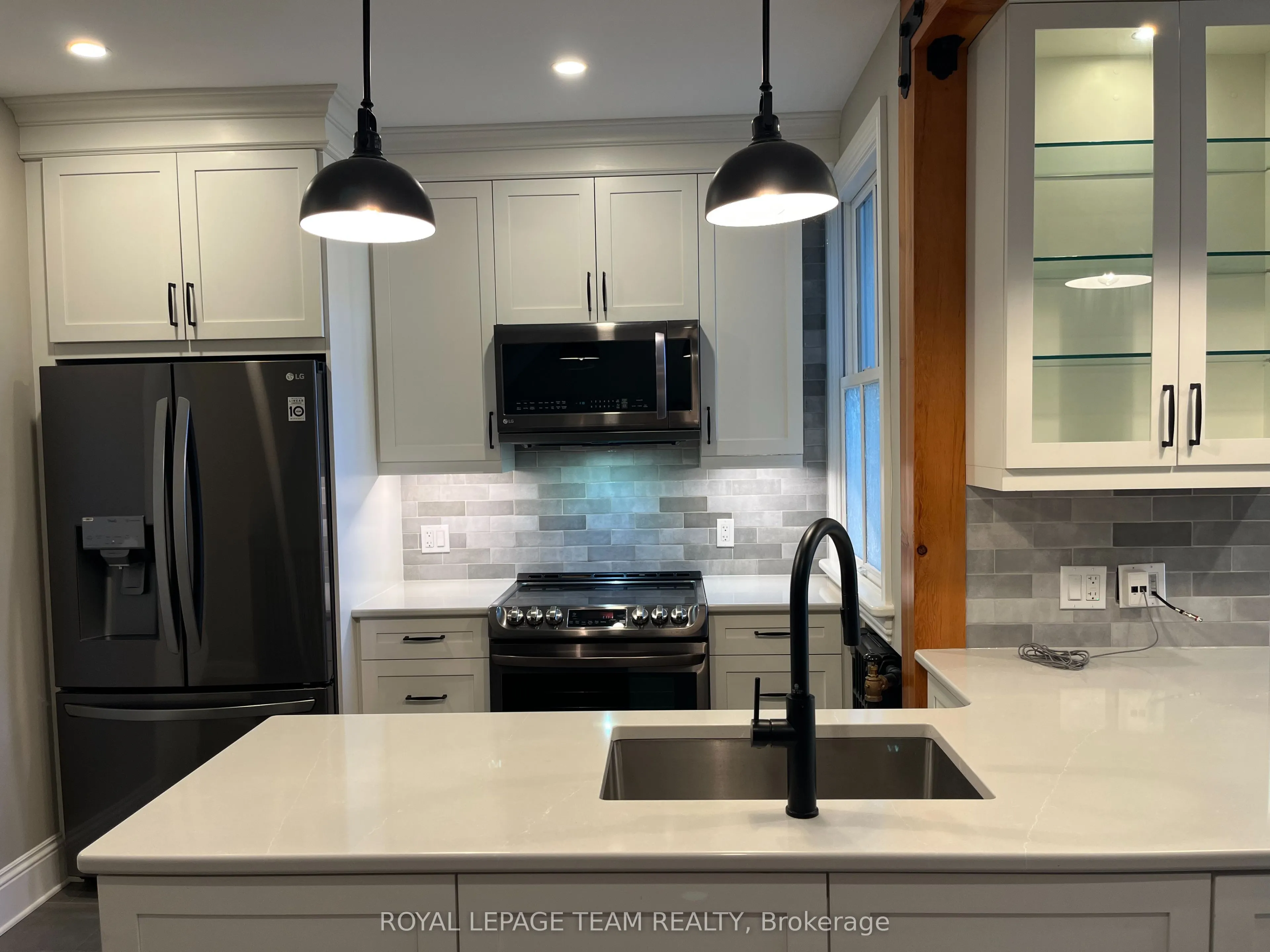 75 Cathcart Street, #1