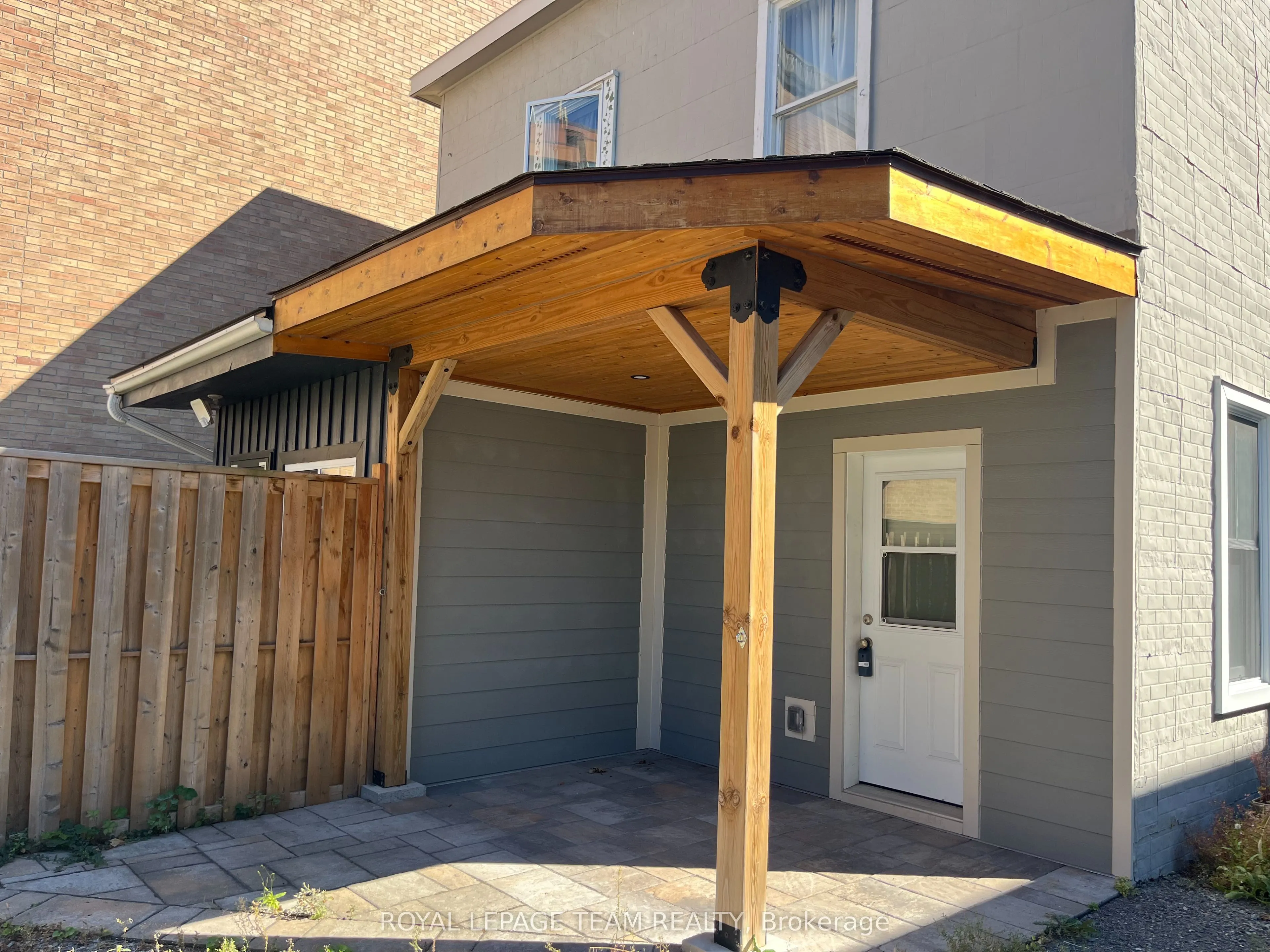 75 Cathcart Street, #1