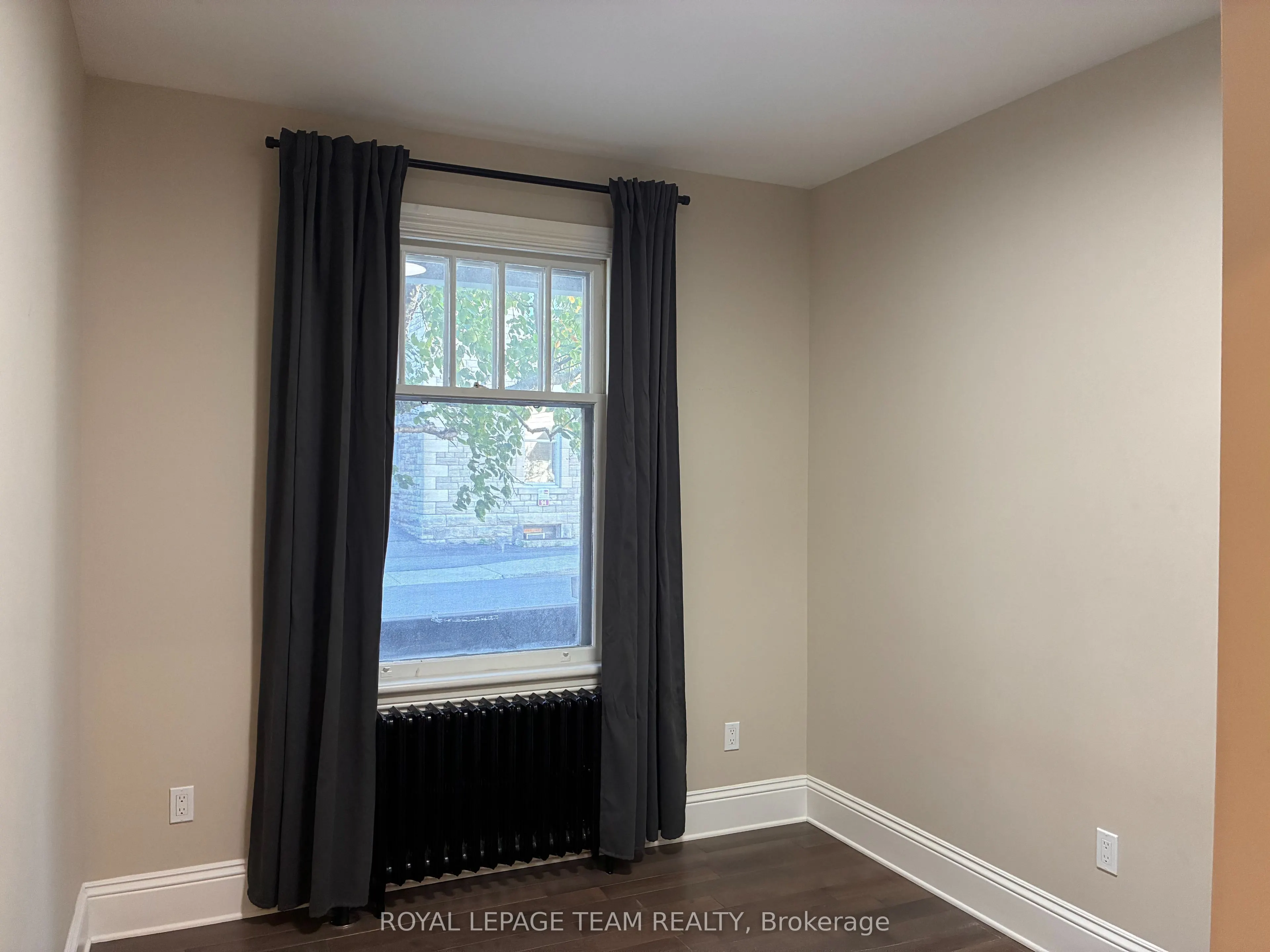 75 Cathcart Street, #1
