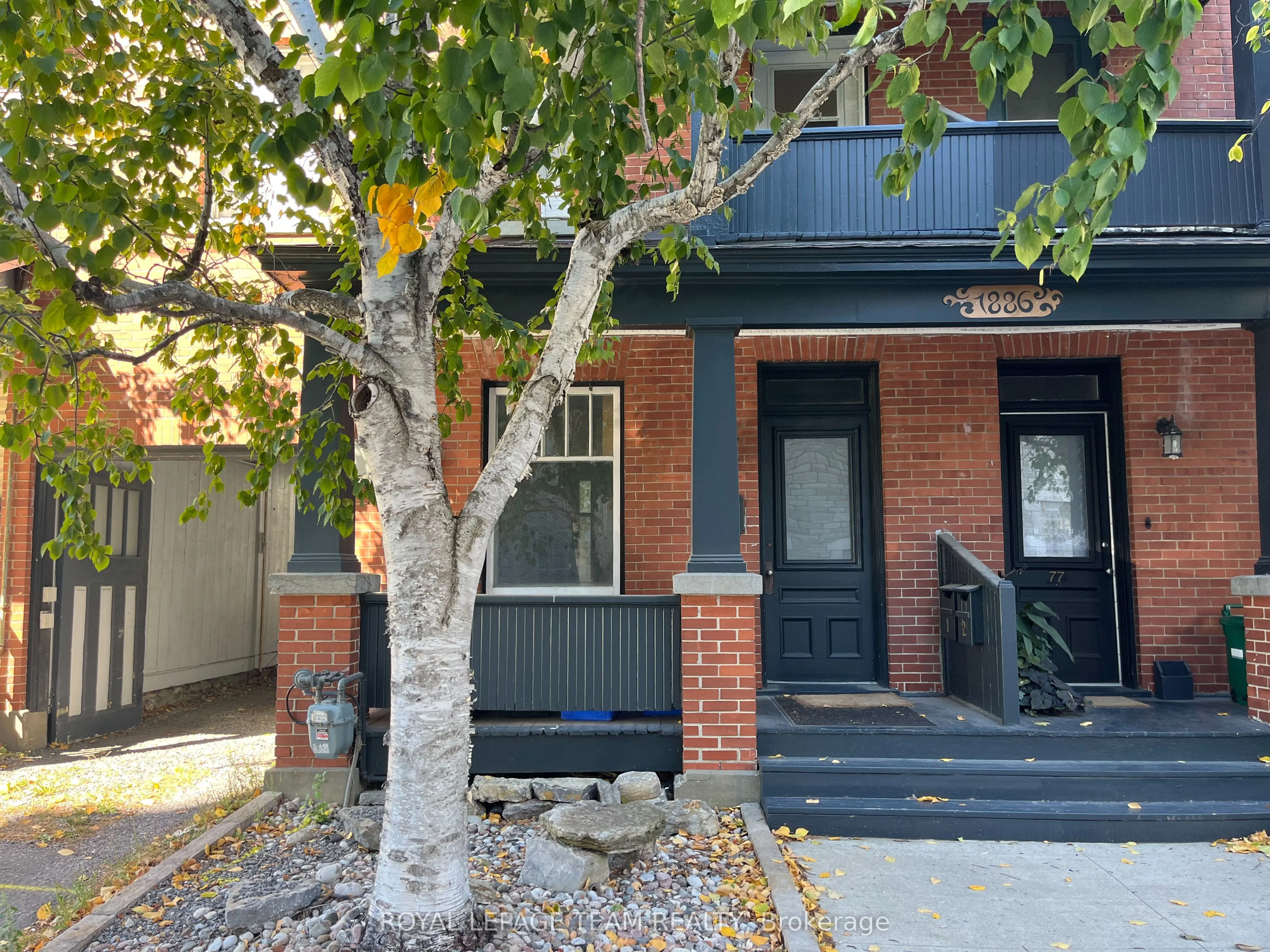 75 Cathcart Street, #1