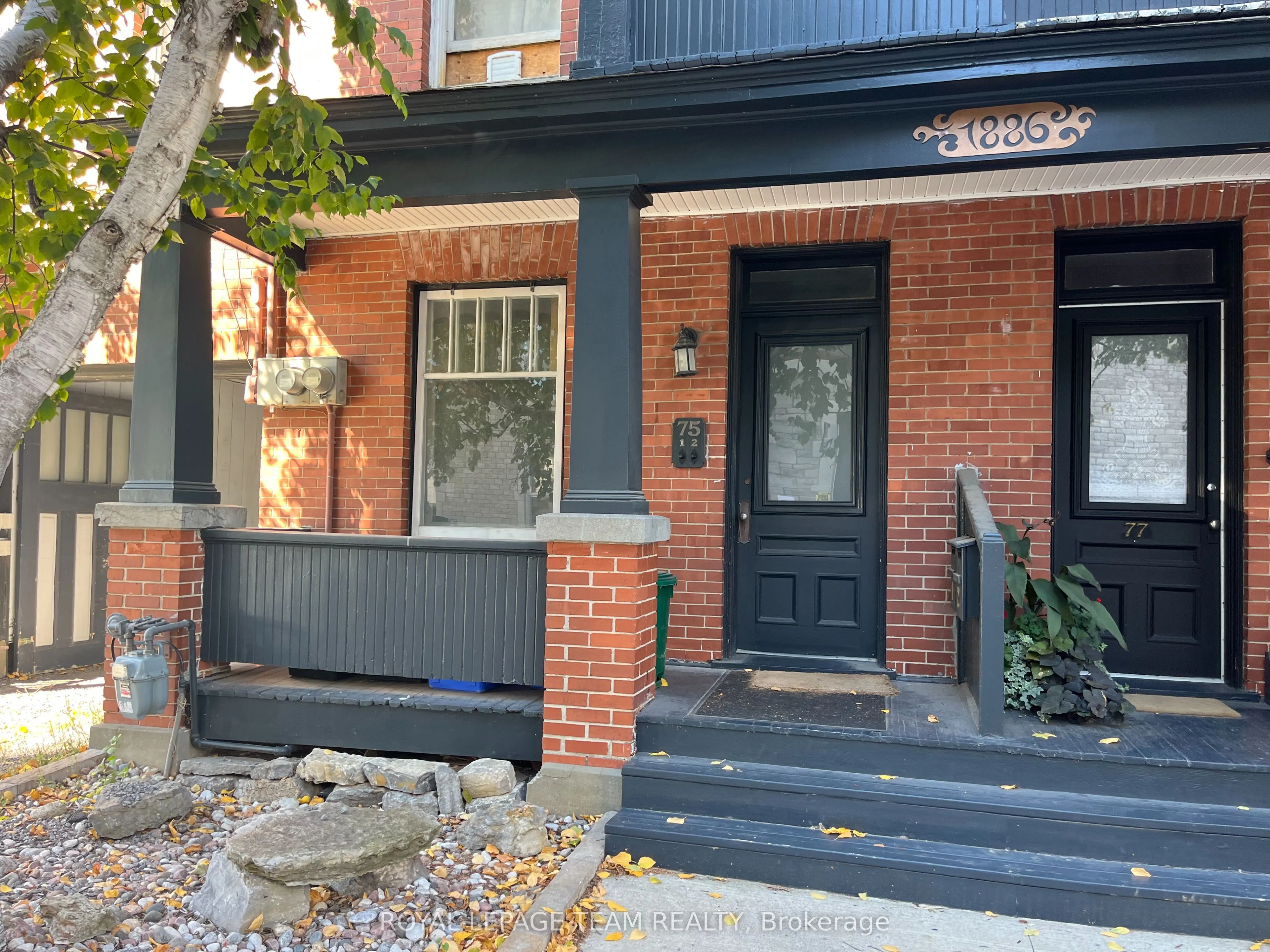 75 Cathcart Street, #1