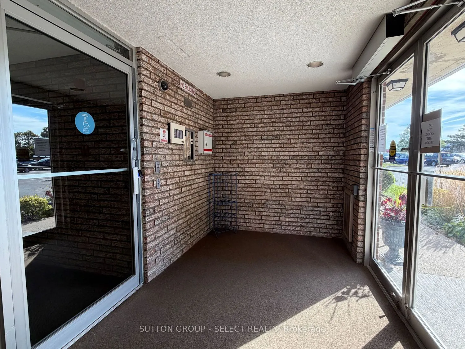 1104 JALNA Boulevard, #104