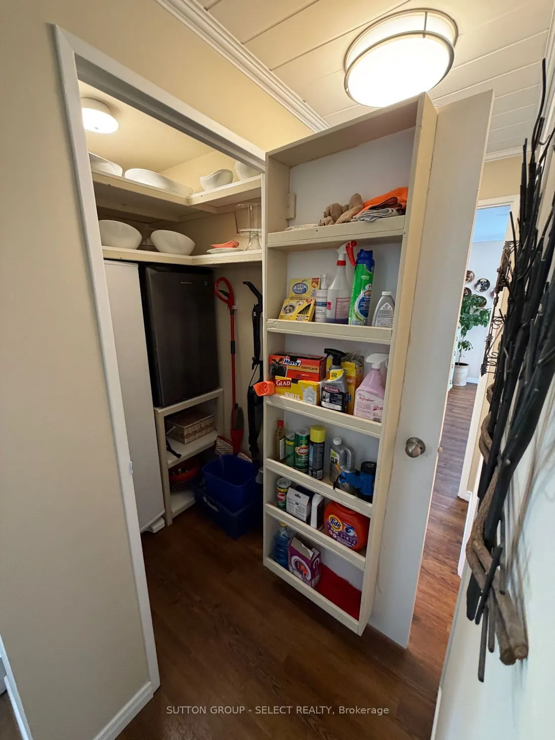 1104 JALNA Boulevard, #104