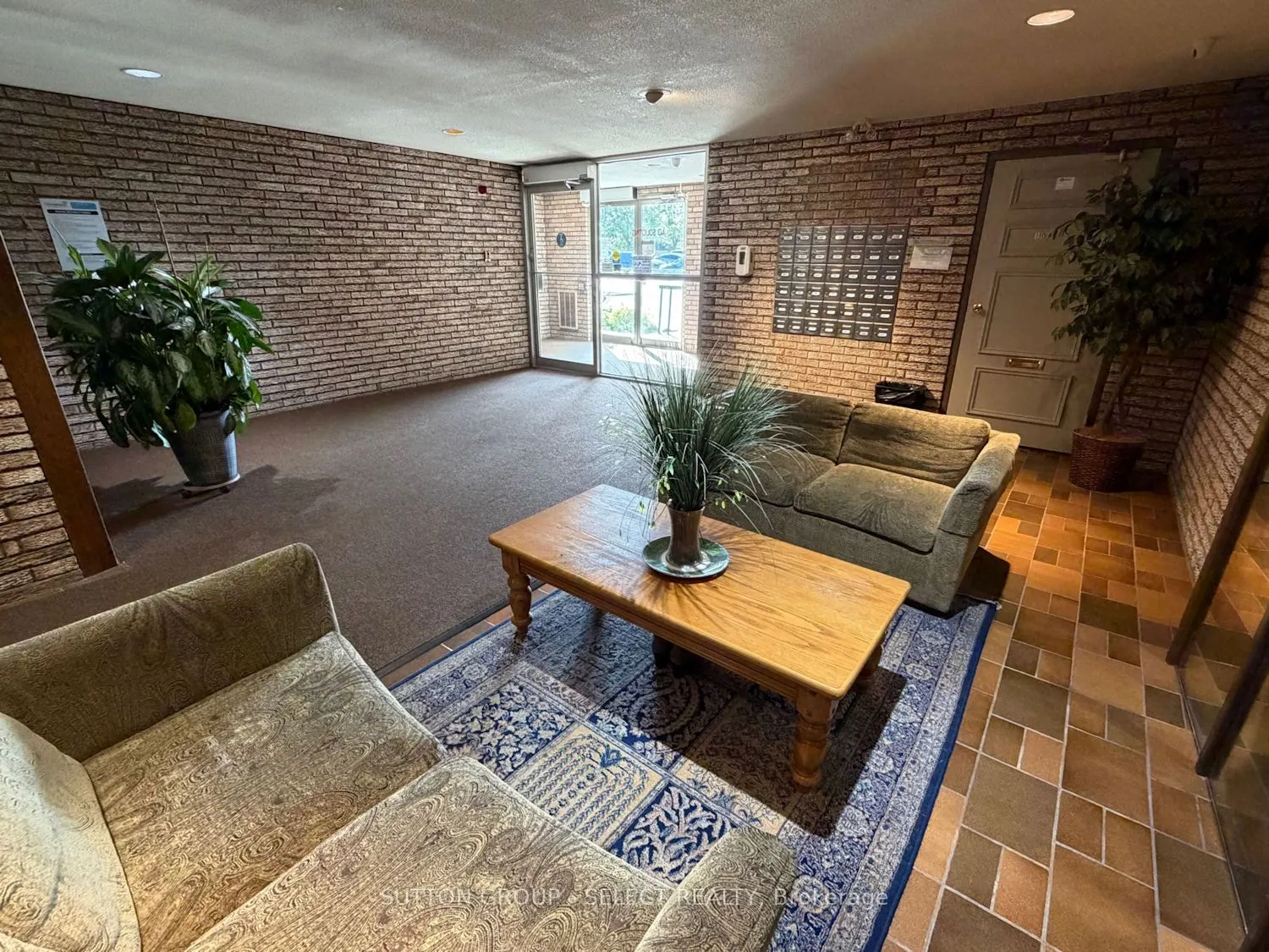 1104 JALNA Boulevard, #104