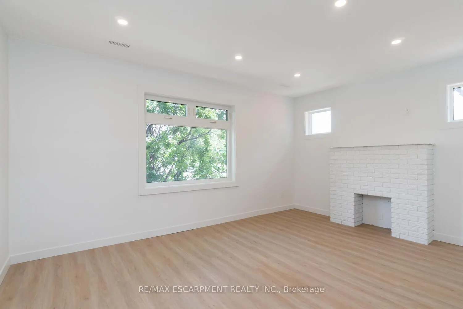 127 Victoria Avenue S, #6
