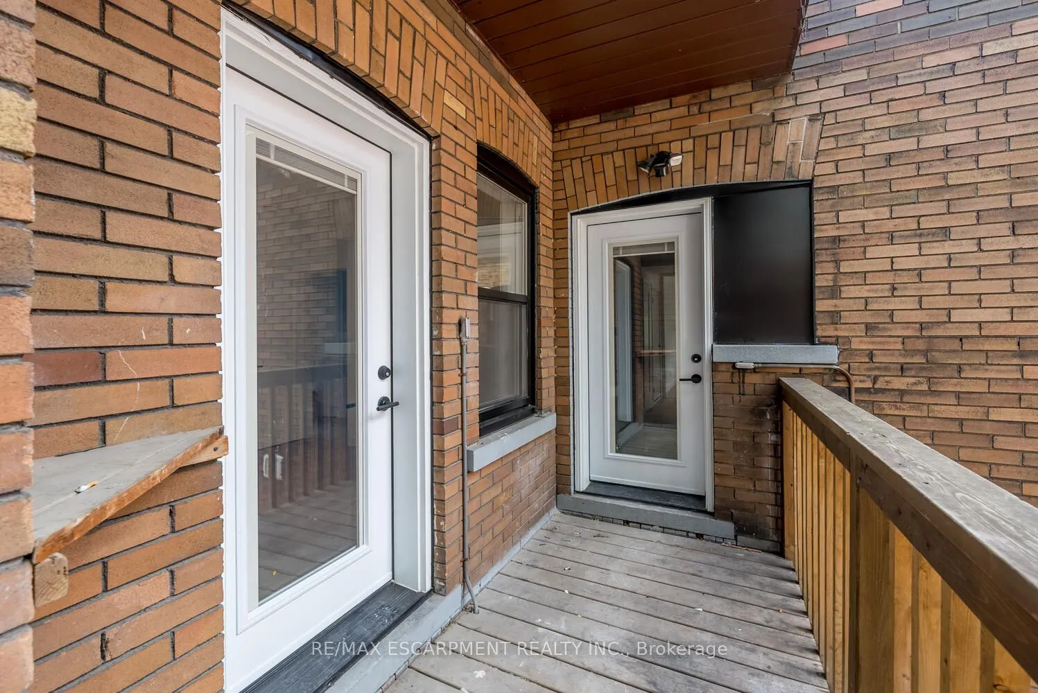 127 Victoria Avenue S, #6