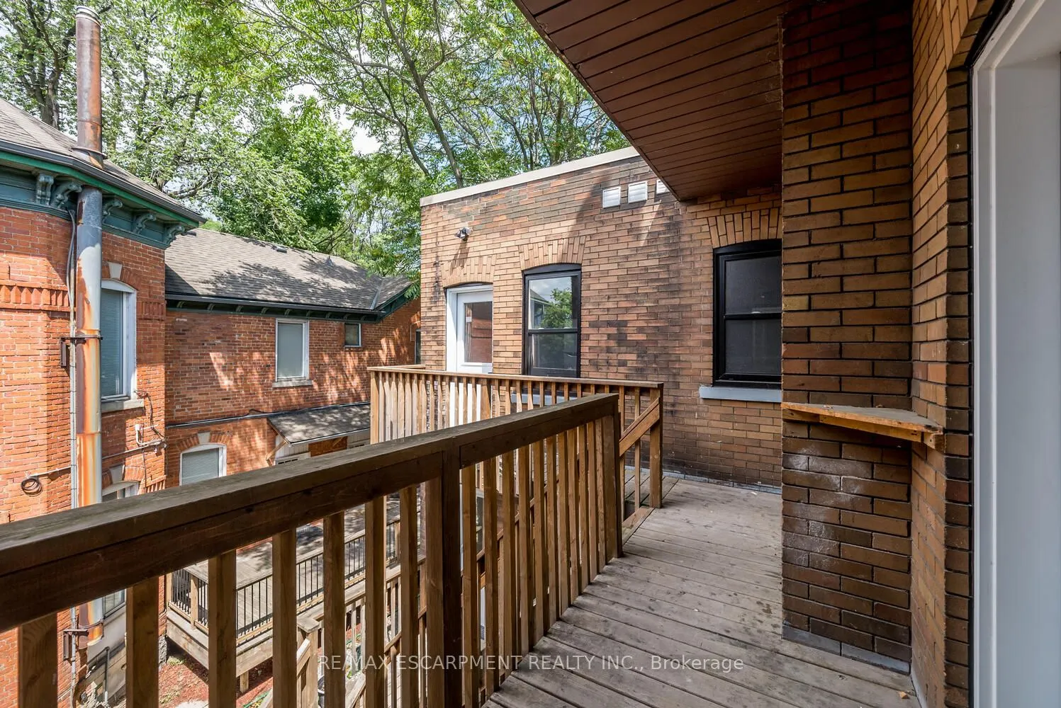127 Victoria Avenue S, #6