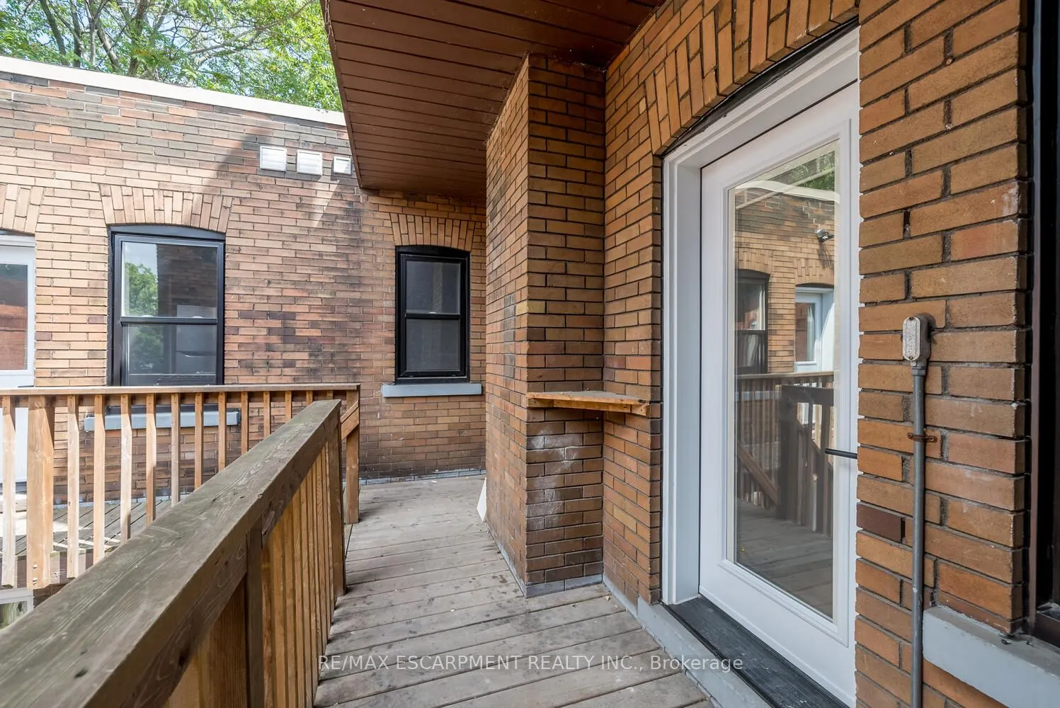 127 Victoria Avenue S, #6