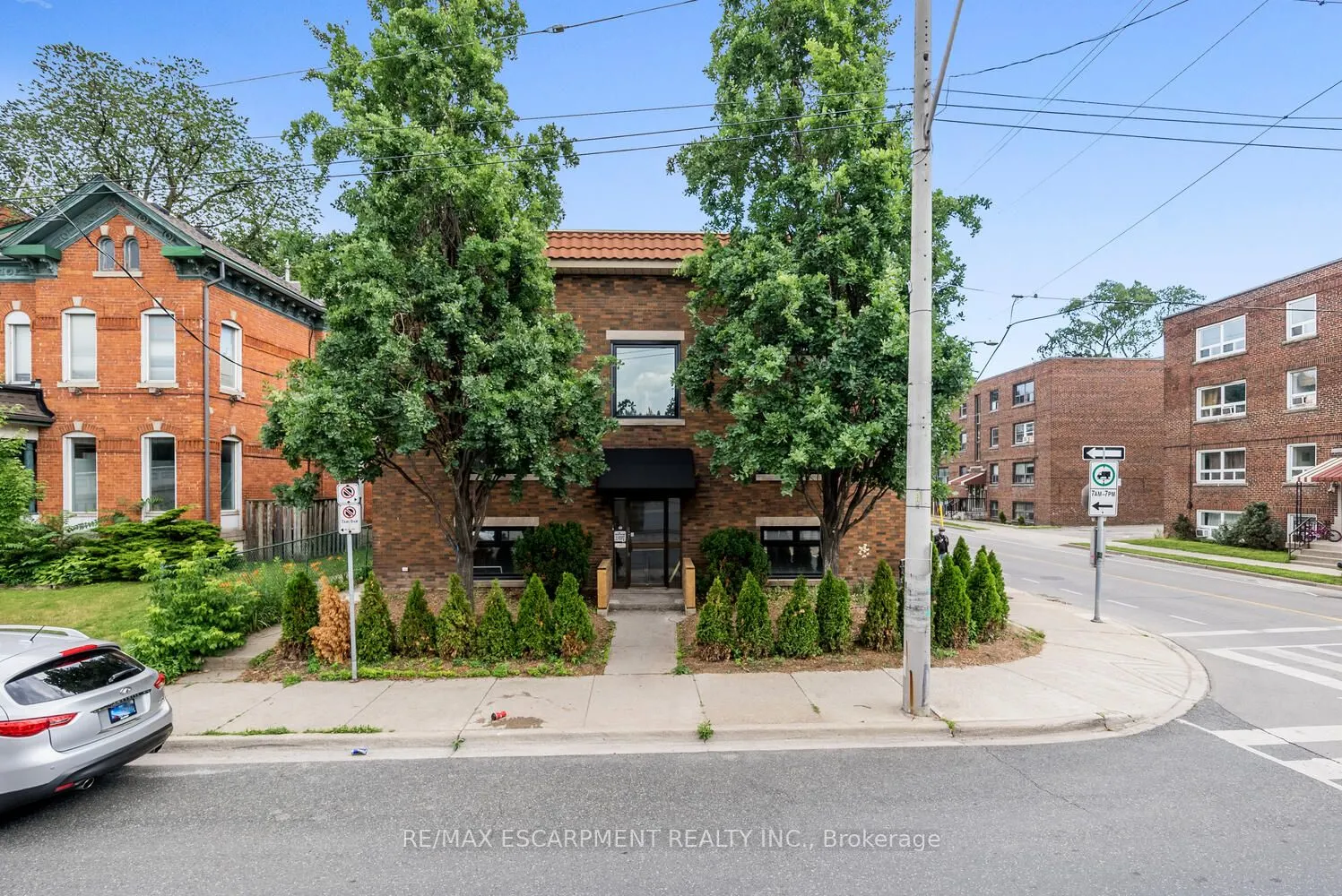 127 Victoria Avenue S, #6