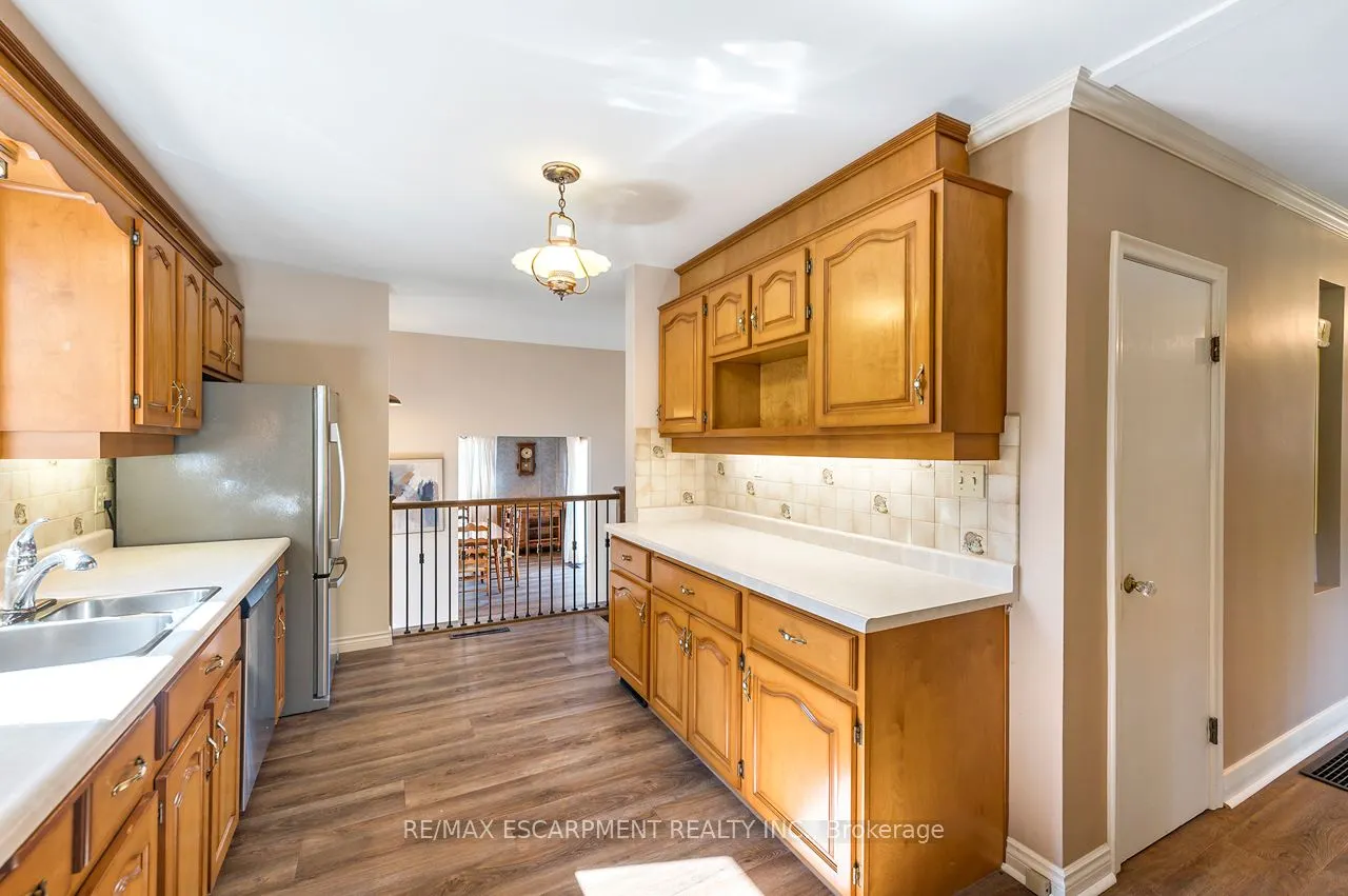 97 Ellis Crescent S