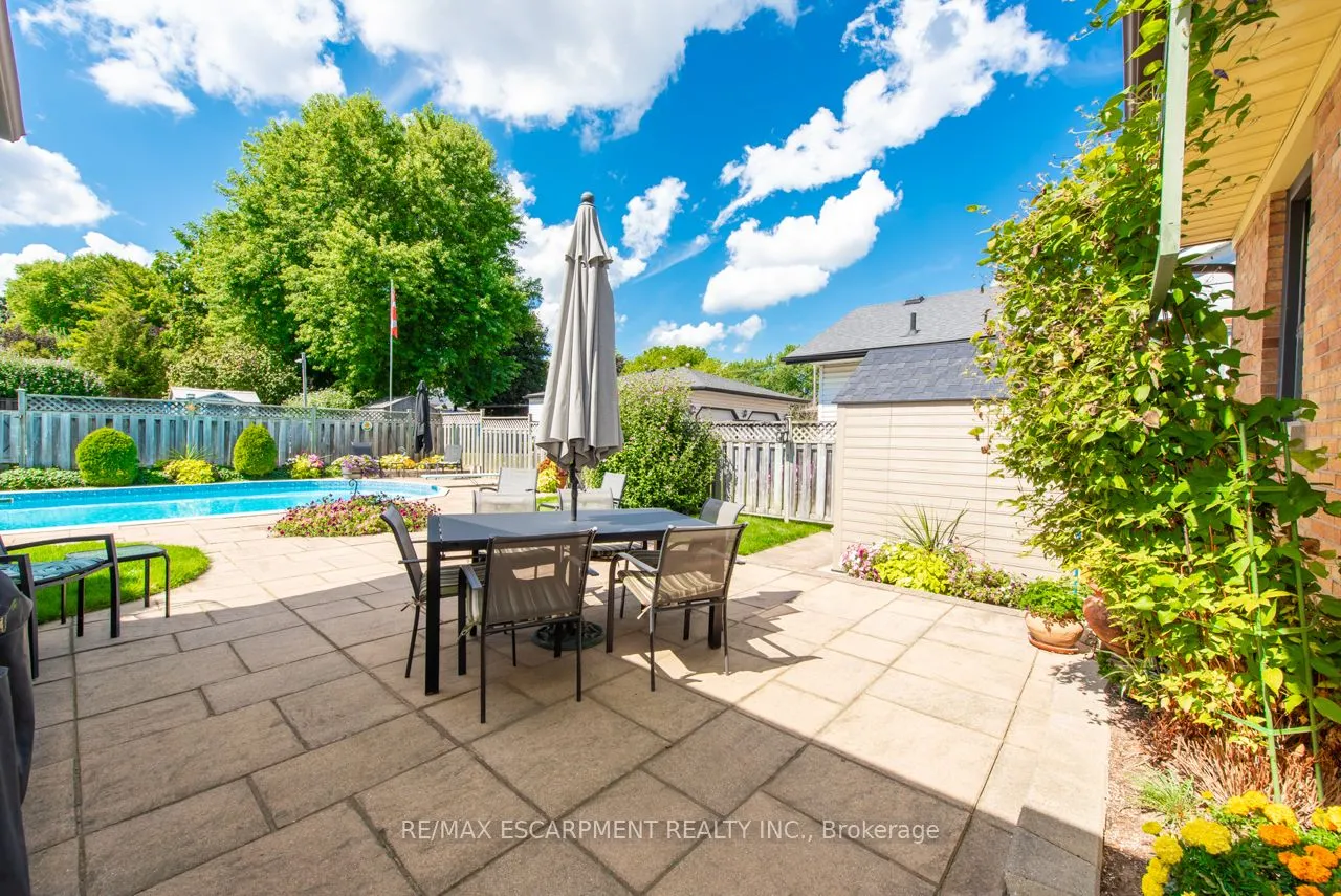 97 Ellis Crescent S