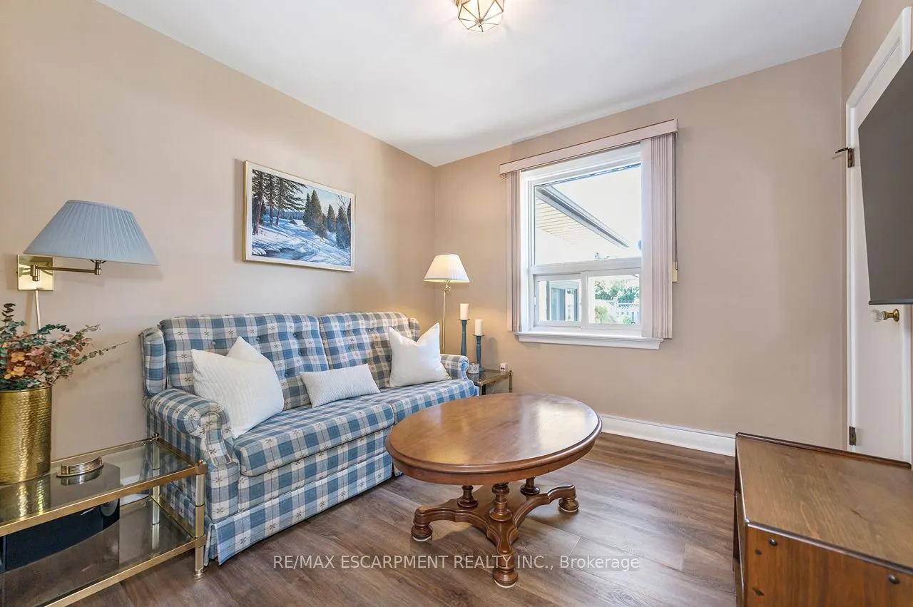 97 Ellis Crescent S