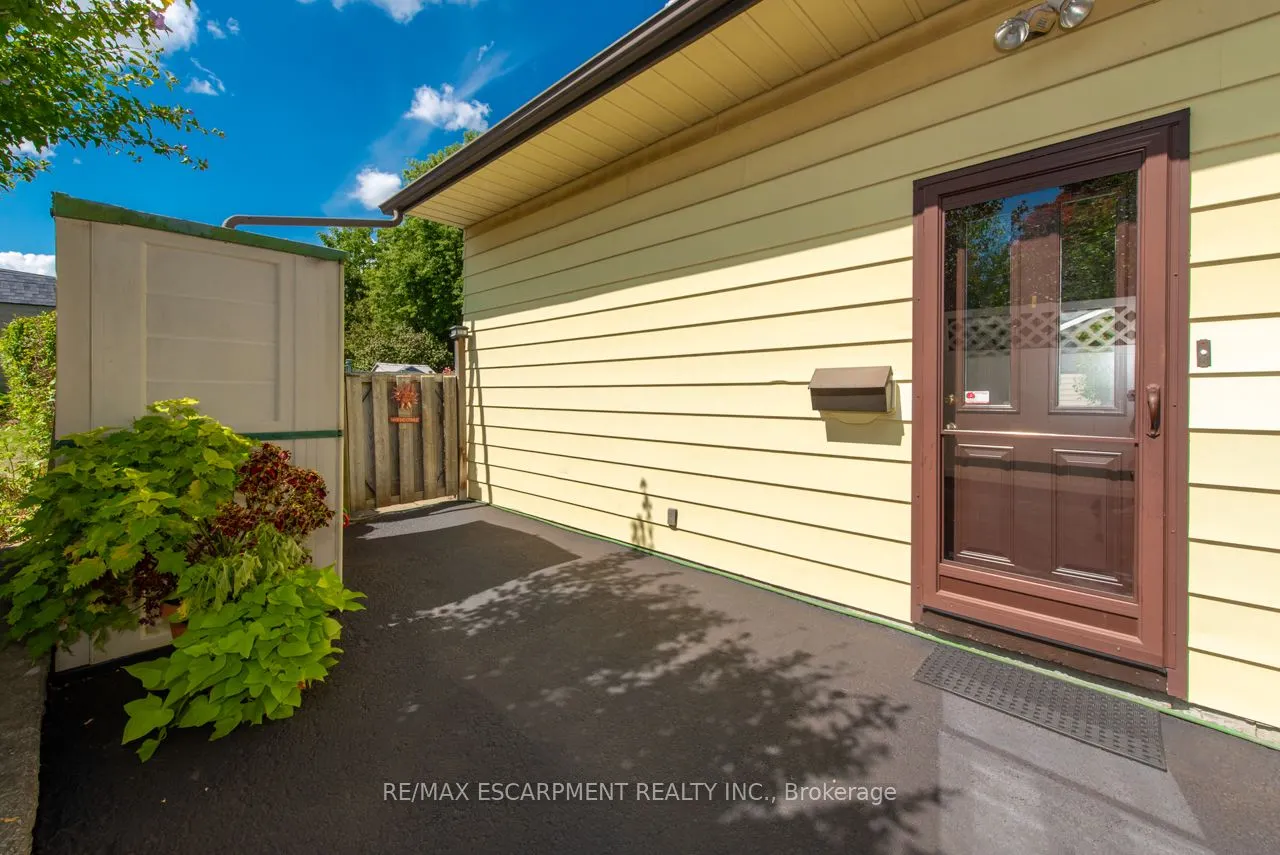97 Ellis Crescent S