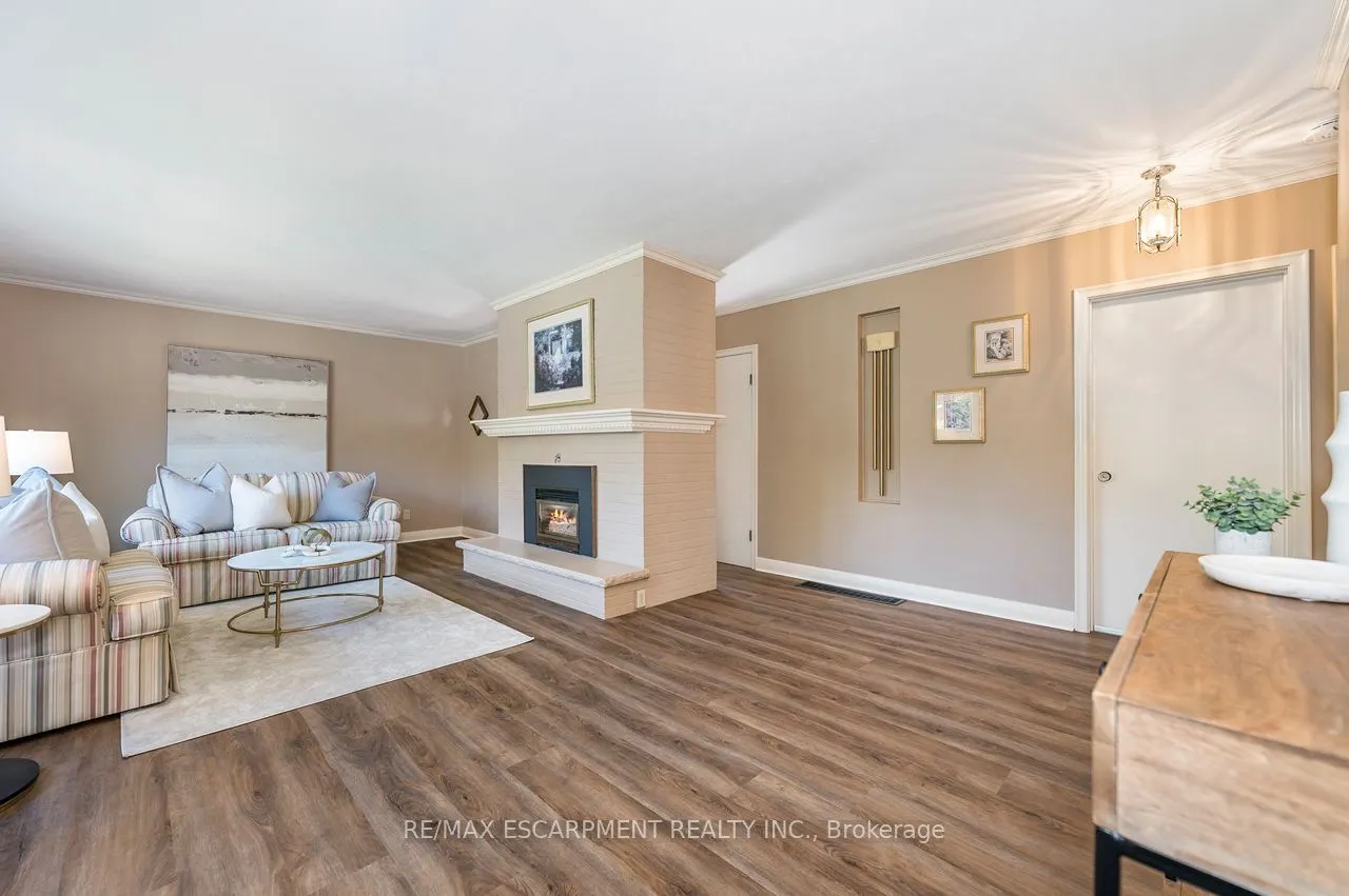 97 Ellis Crescent S