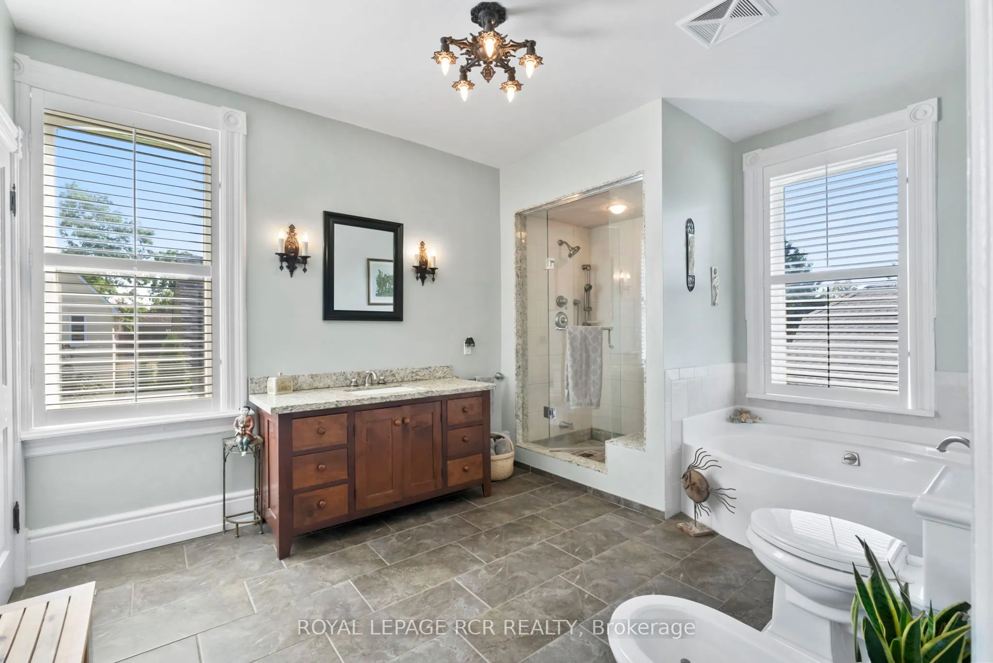 152 2nd Avenue SW