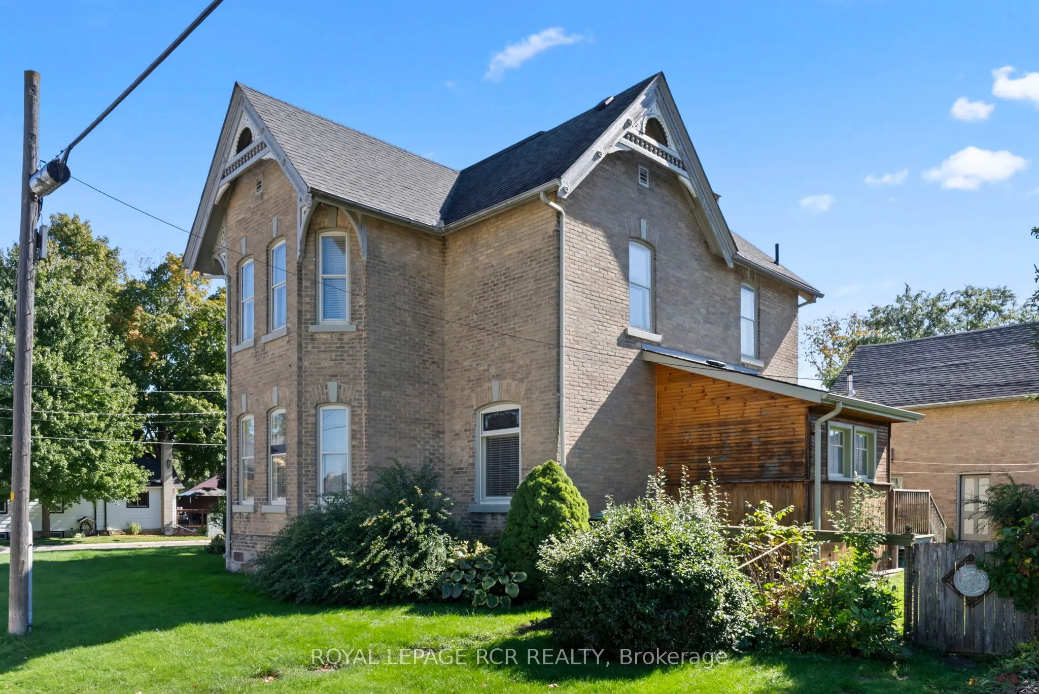 152 2nd Avenue SW