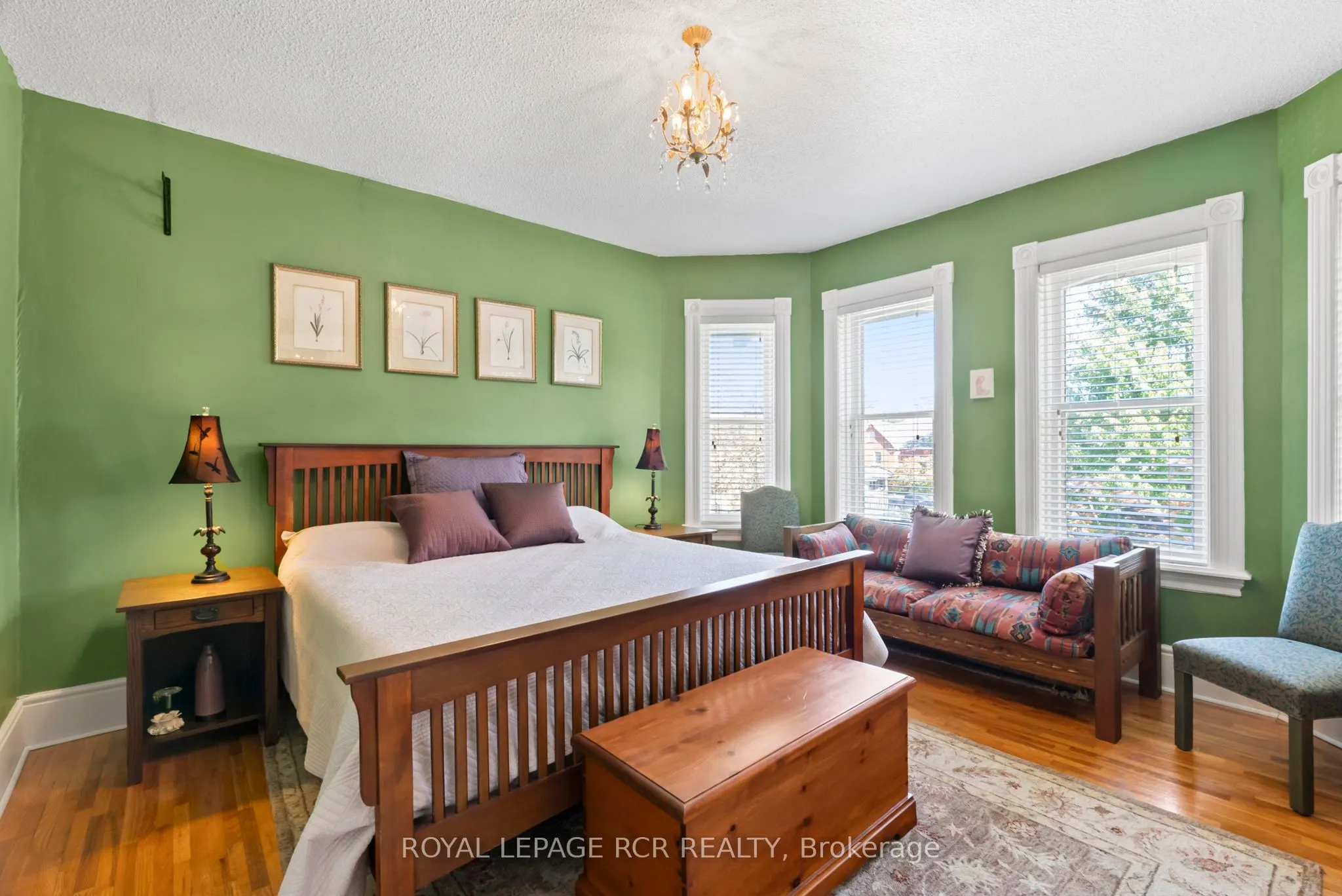 152 2nd Avenue SW