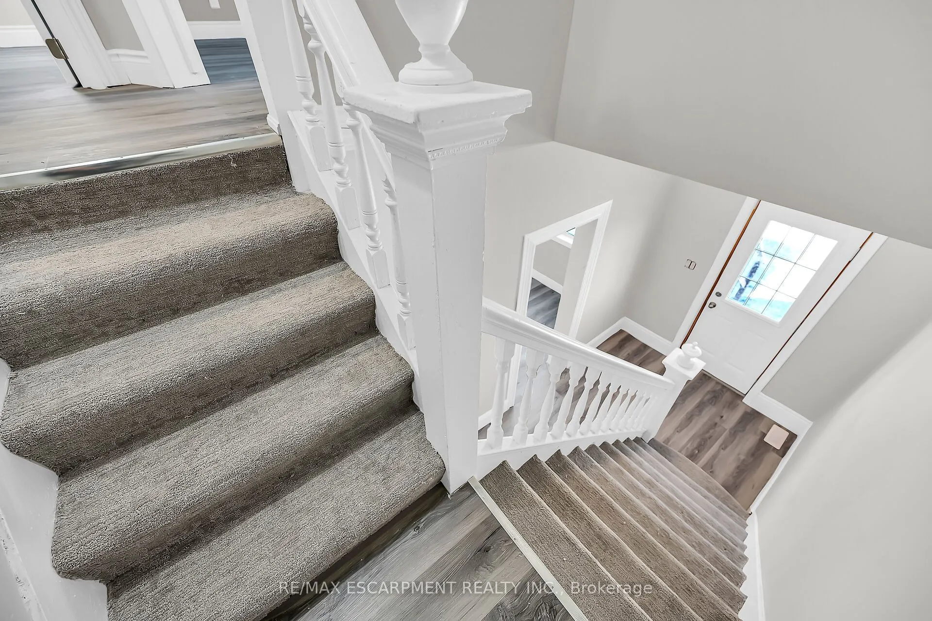 138 Sanford Avenue N
