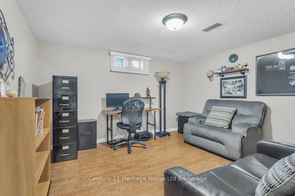 4 Demeyere Avenue