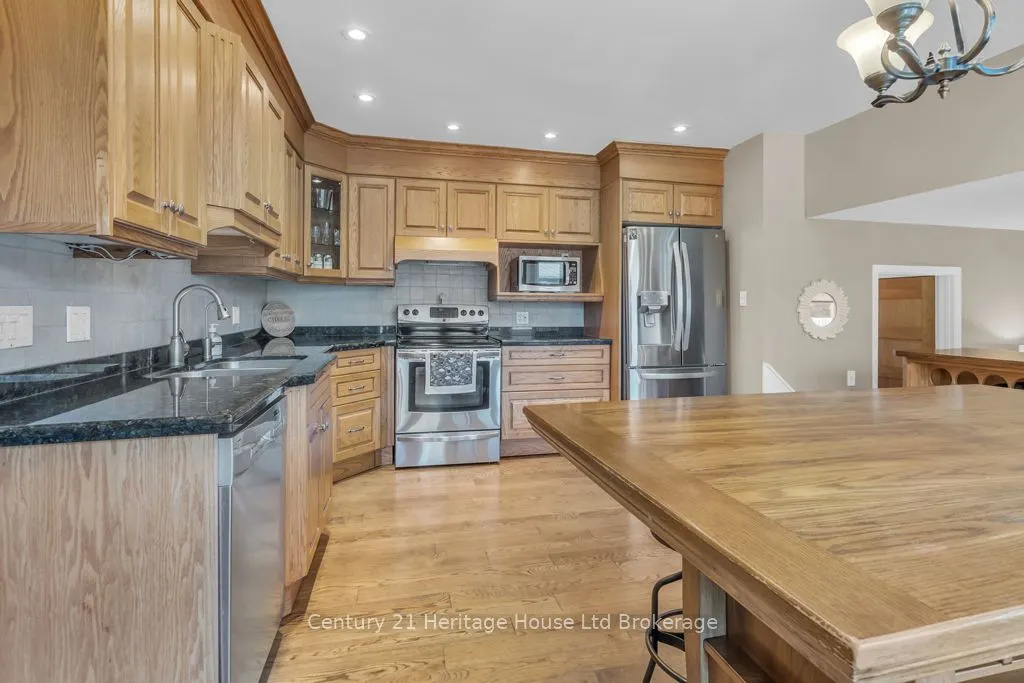 4 Demeyere Avenue