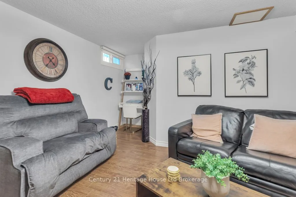 4 Demeyere Avenue