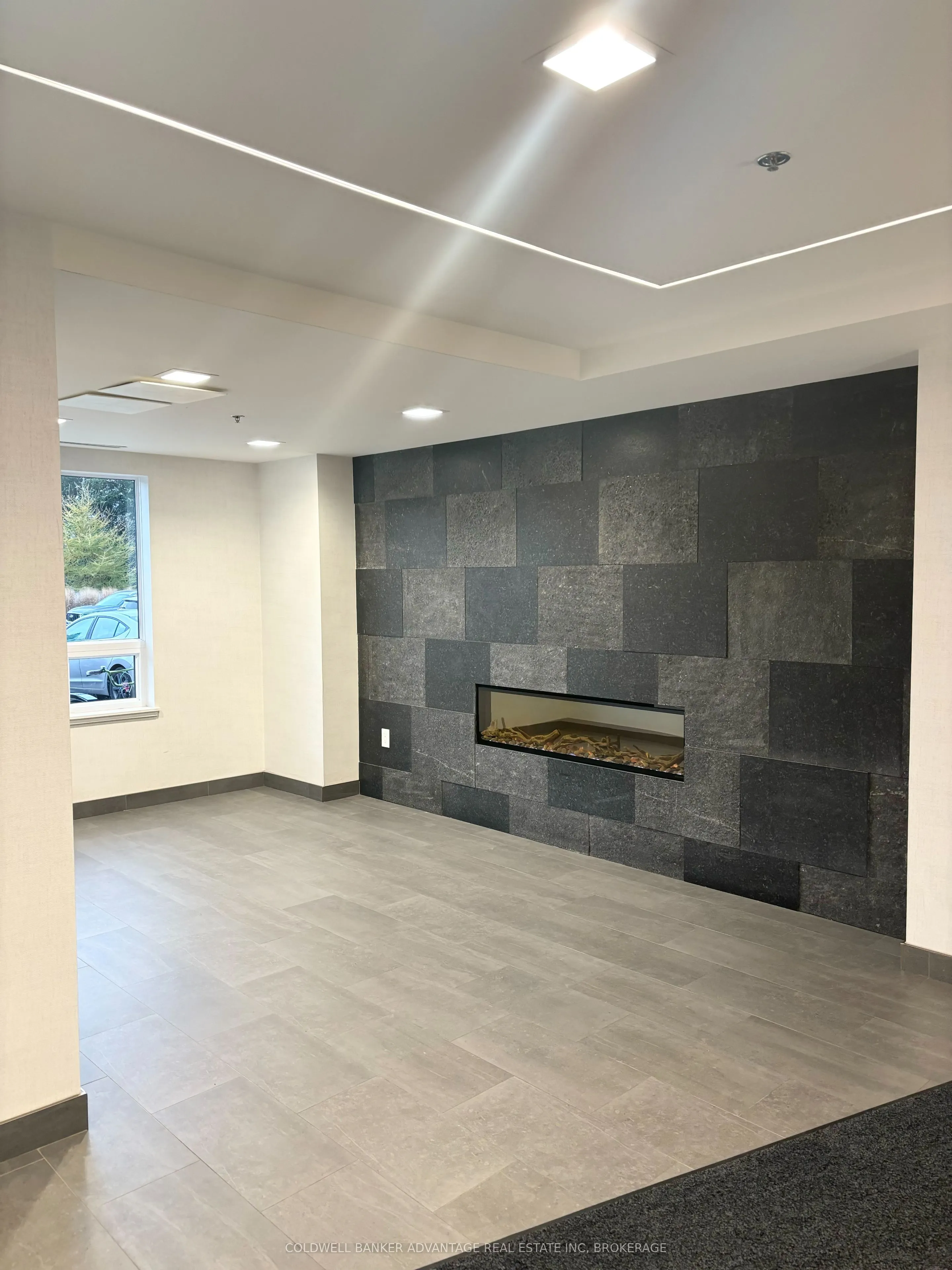 243 NORTHFIELD Drive, #612
