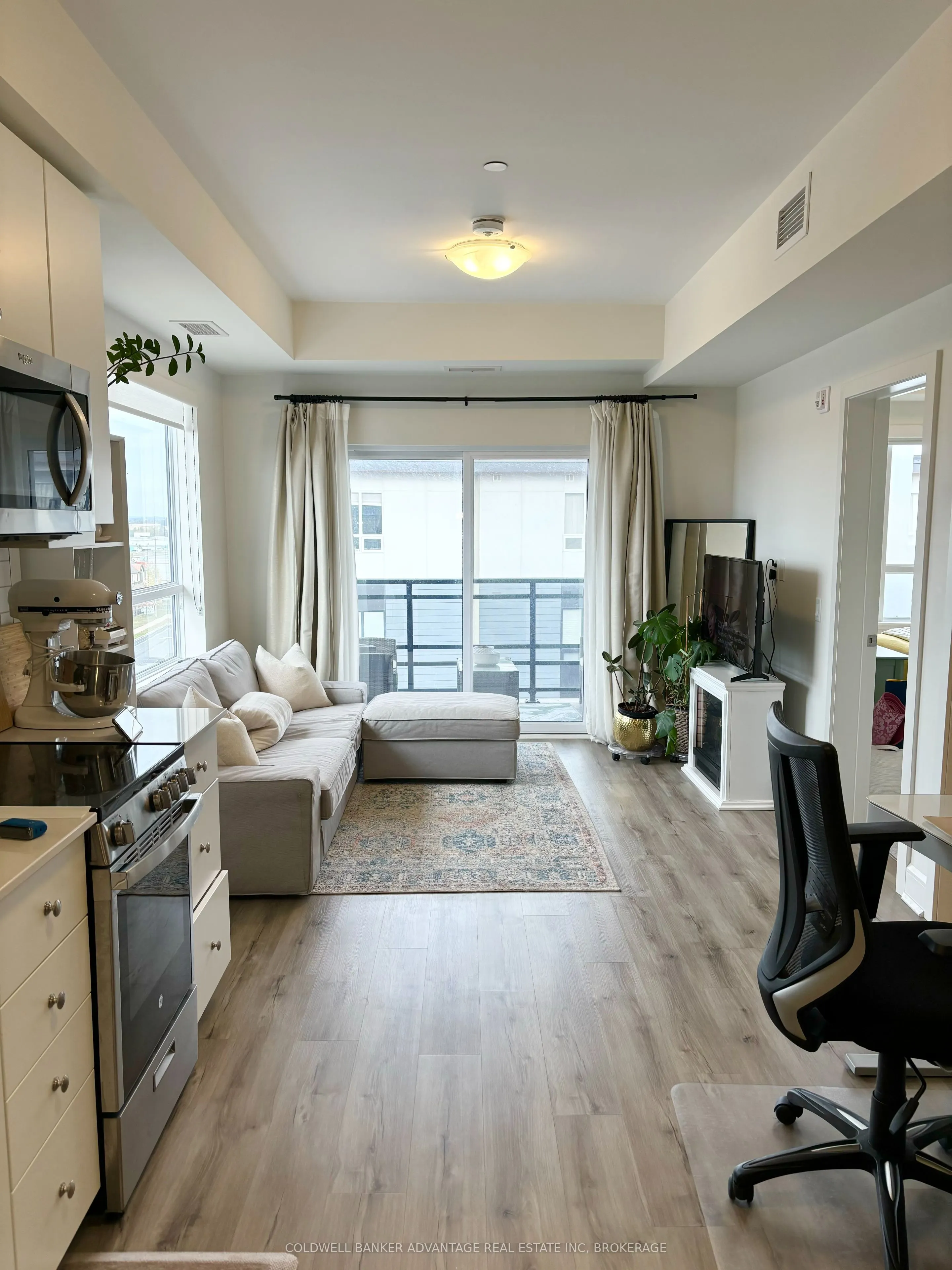 243 NORTHFIELD Drive, #612
