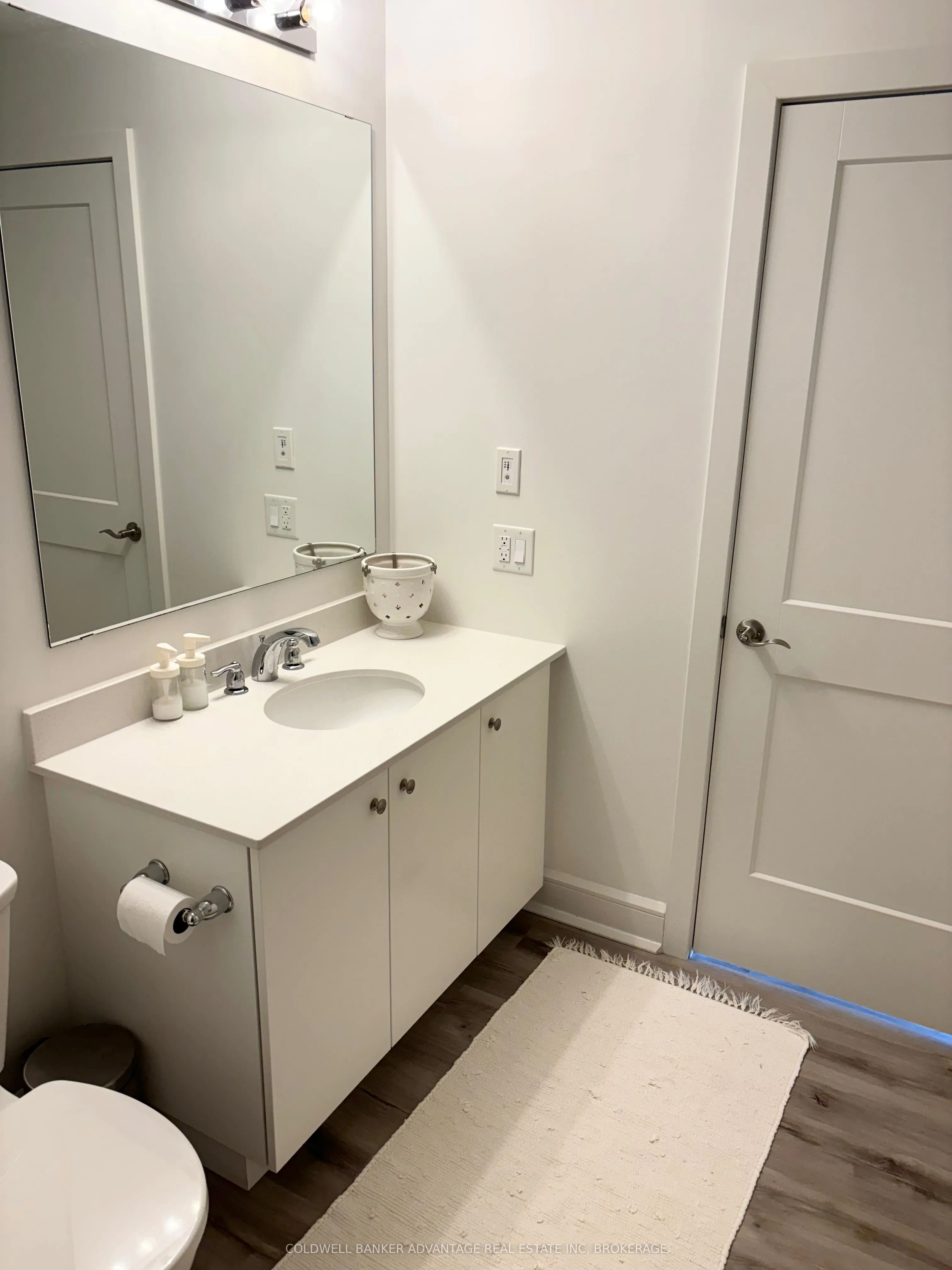243 NORTHFIELD Drive, #612