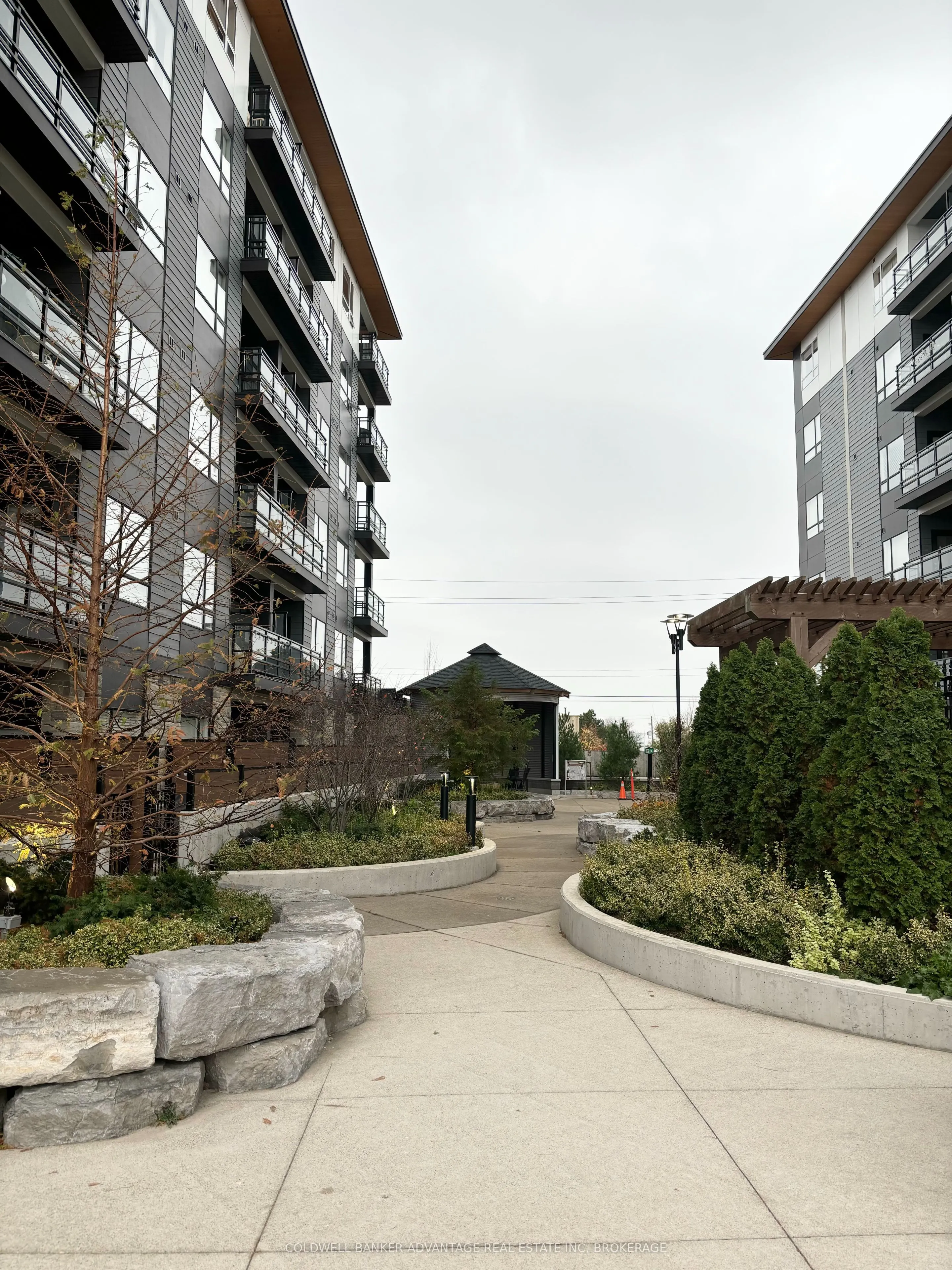 243 NORTHFIELD Drive, #612