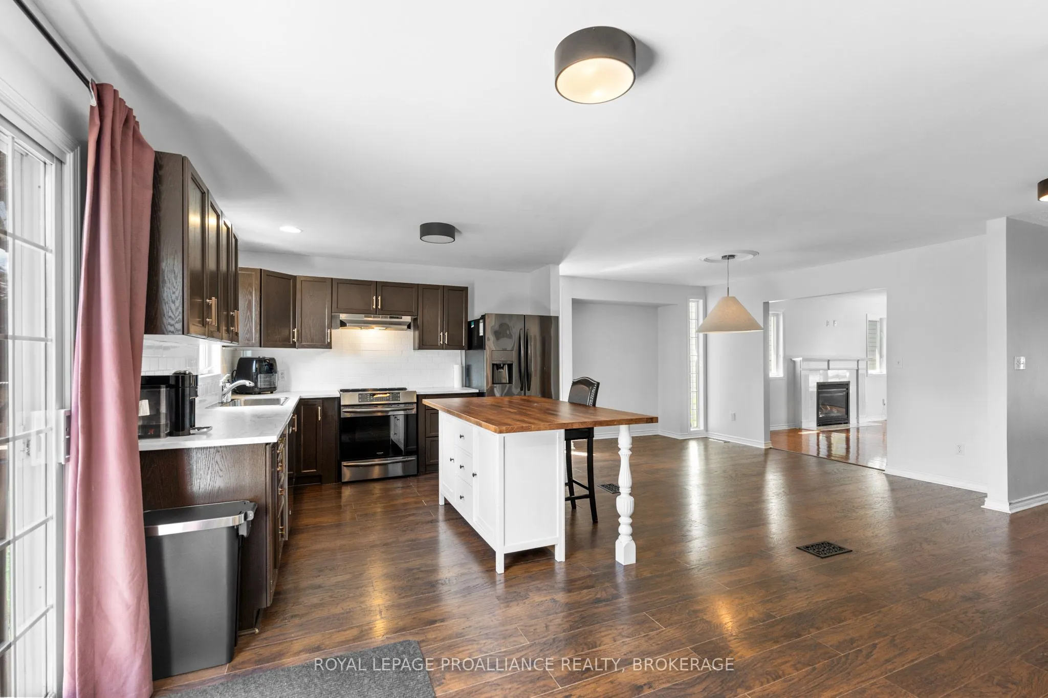 343 Sunrise Crescent