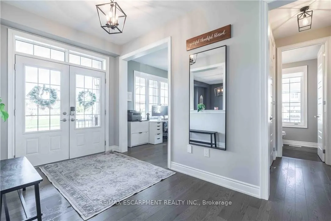 253 Kinsman Drive