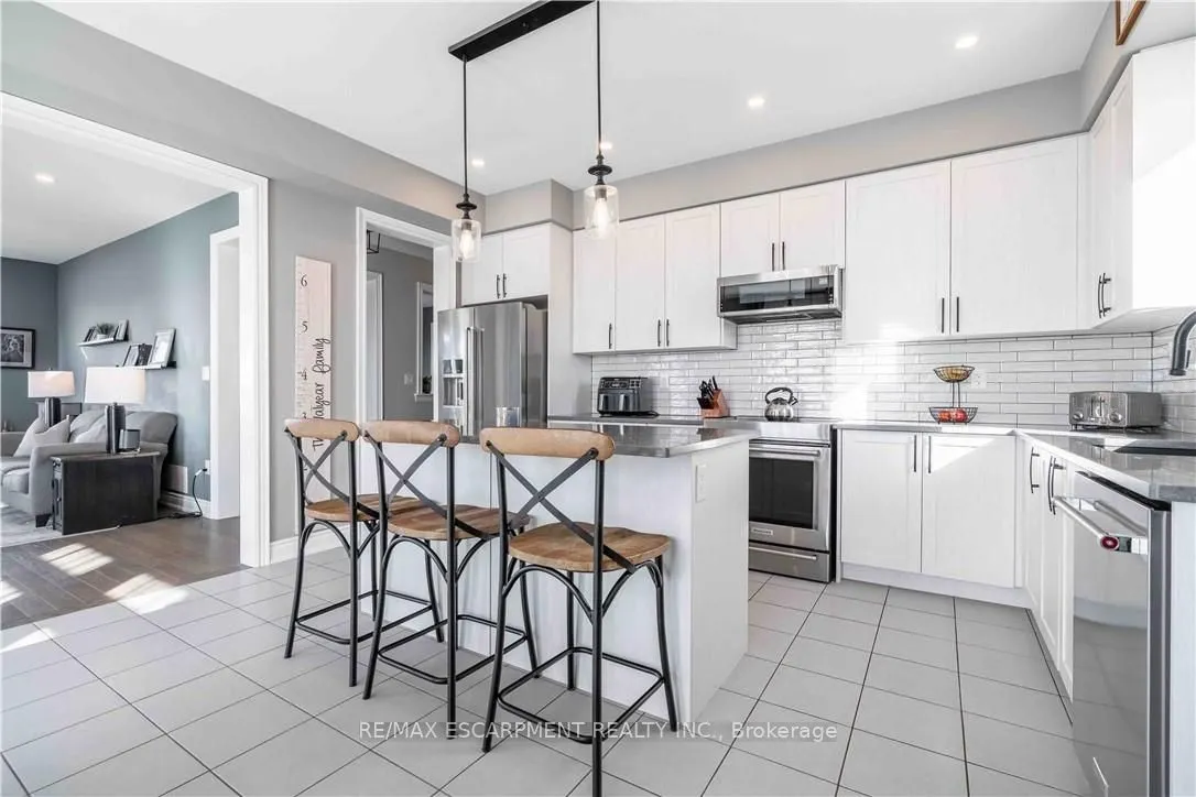 253 Kinsman Drive